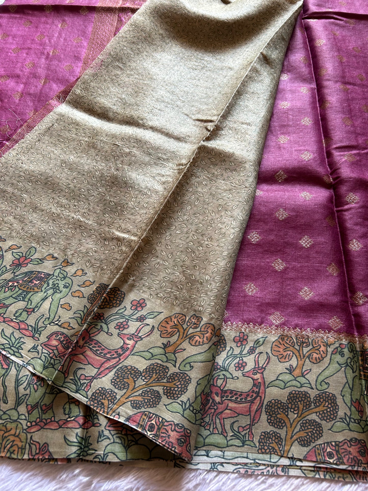 Kavitha (2D) : Onion pink-sage green