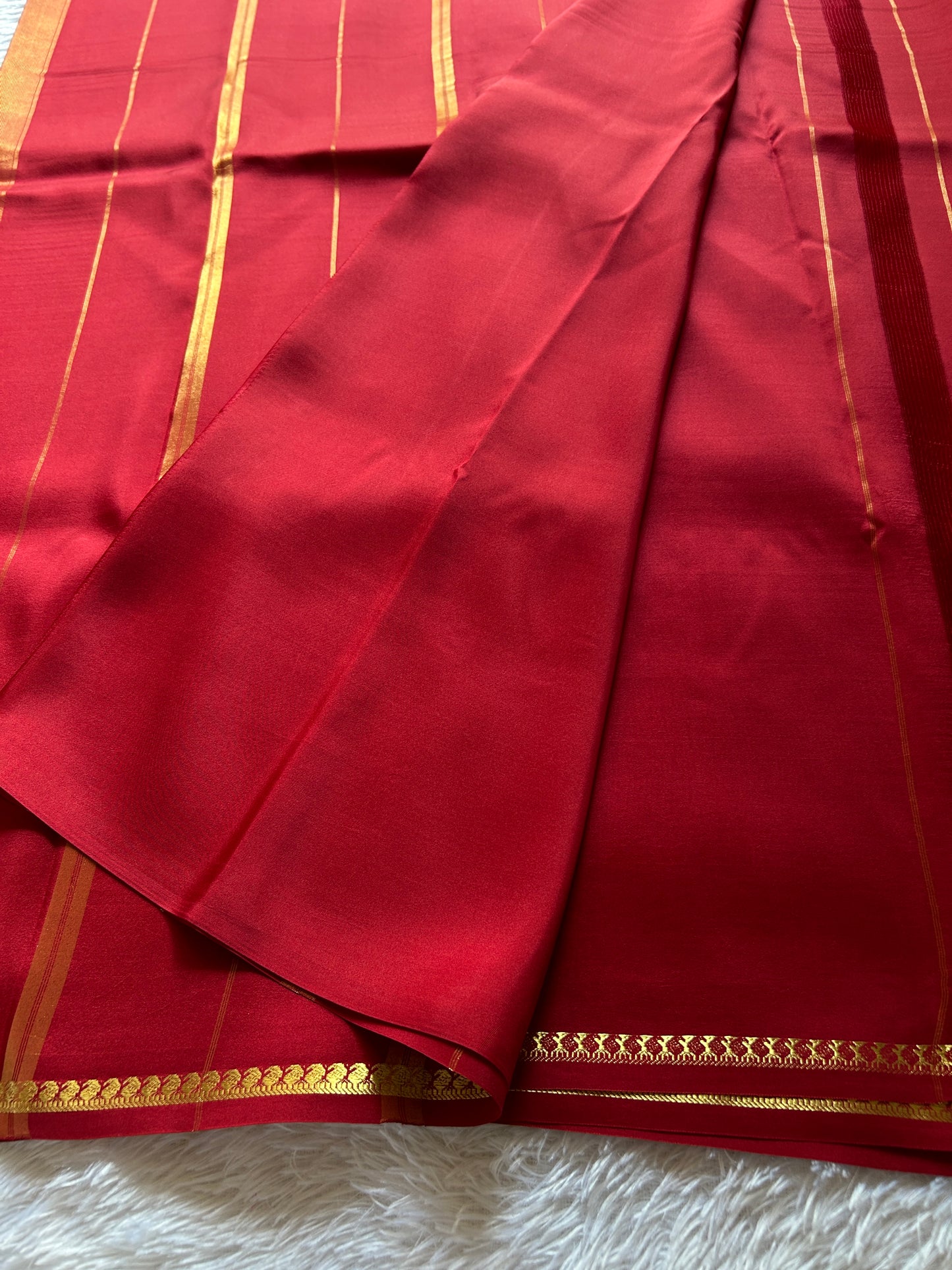 Manikya : Solid Cherry red