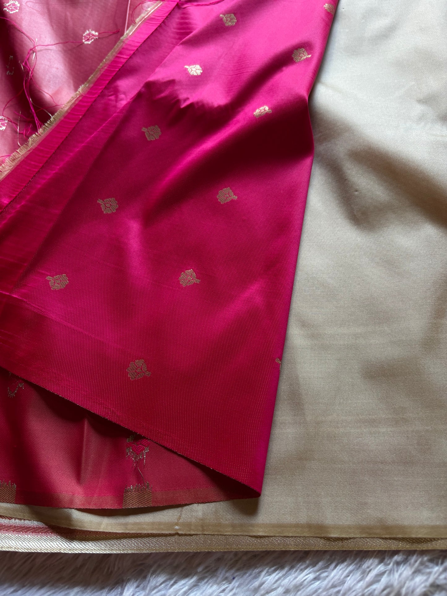 NYD136 (2D) : Grey-rani pink