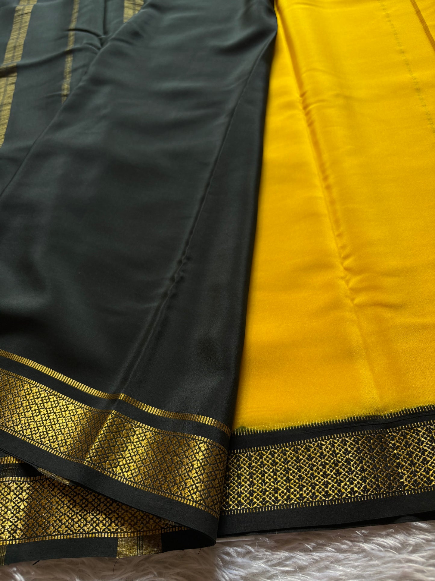 Sampoorna (2D) : Yellow-black