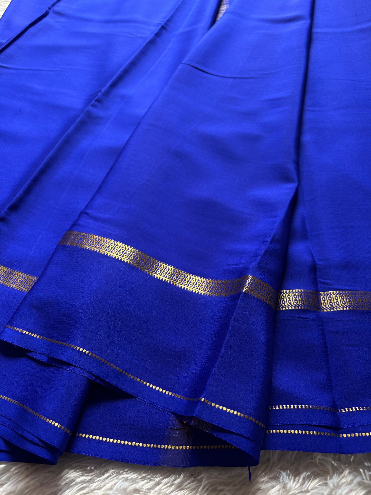 Vibha : Solid Royal blue