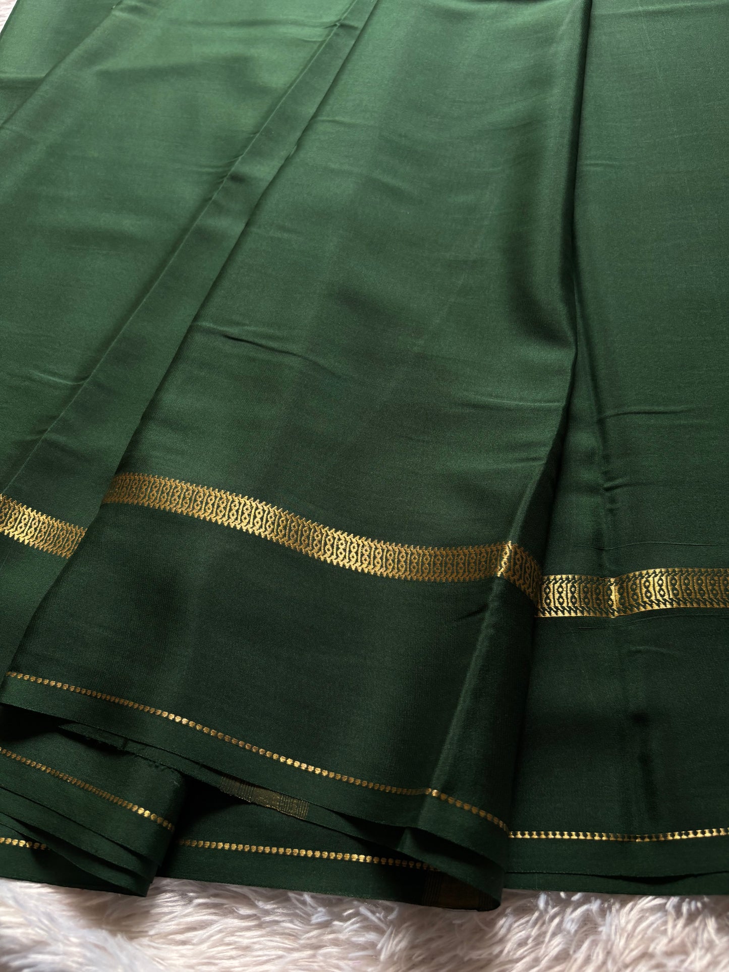 Vibha : Solid Dark green
