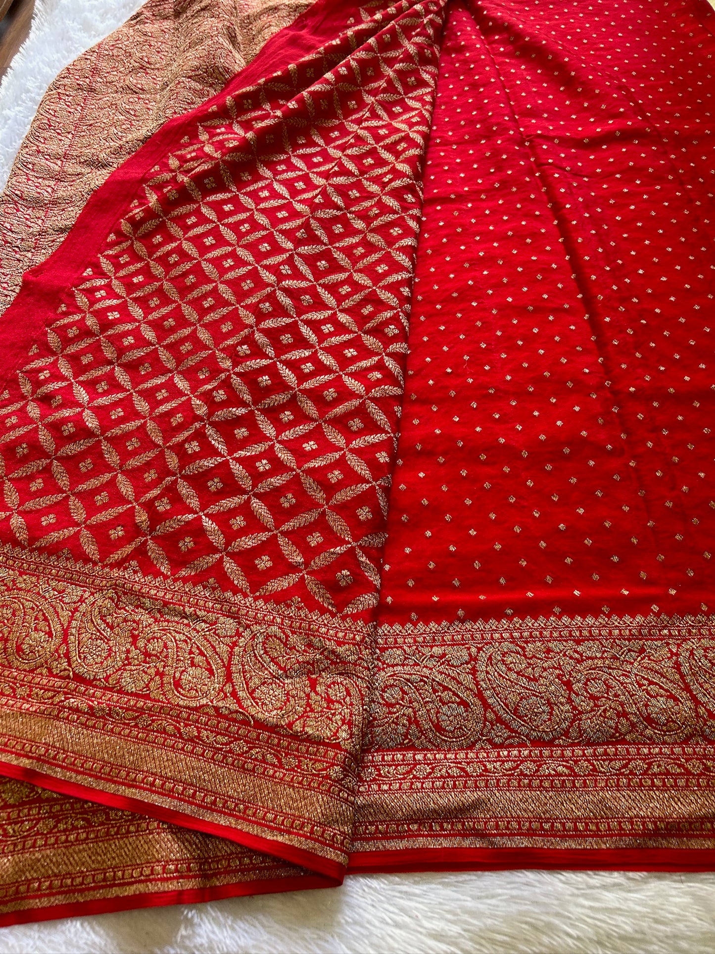 Menaka : Solid red
