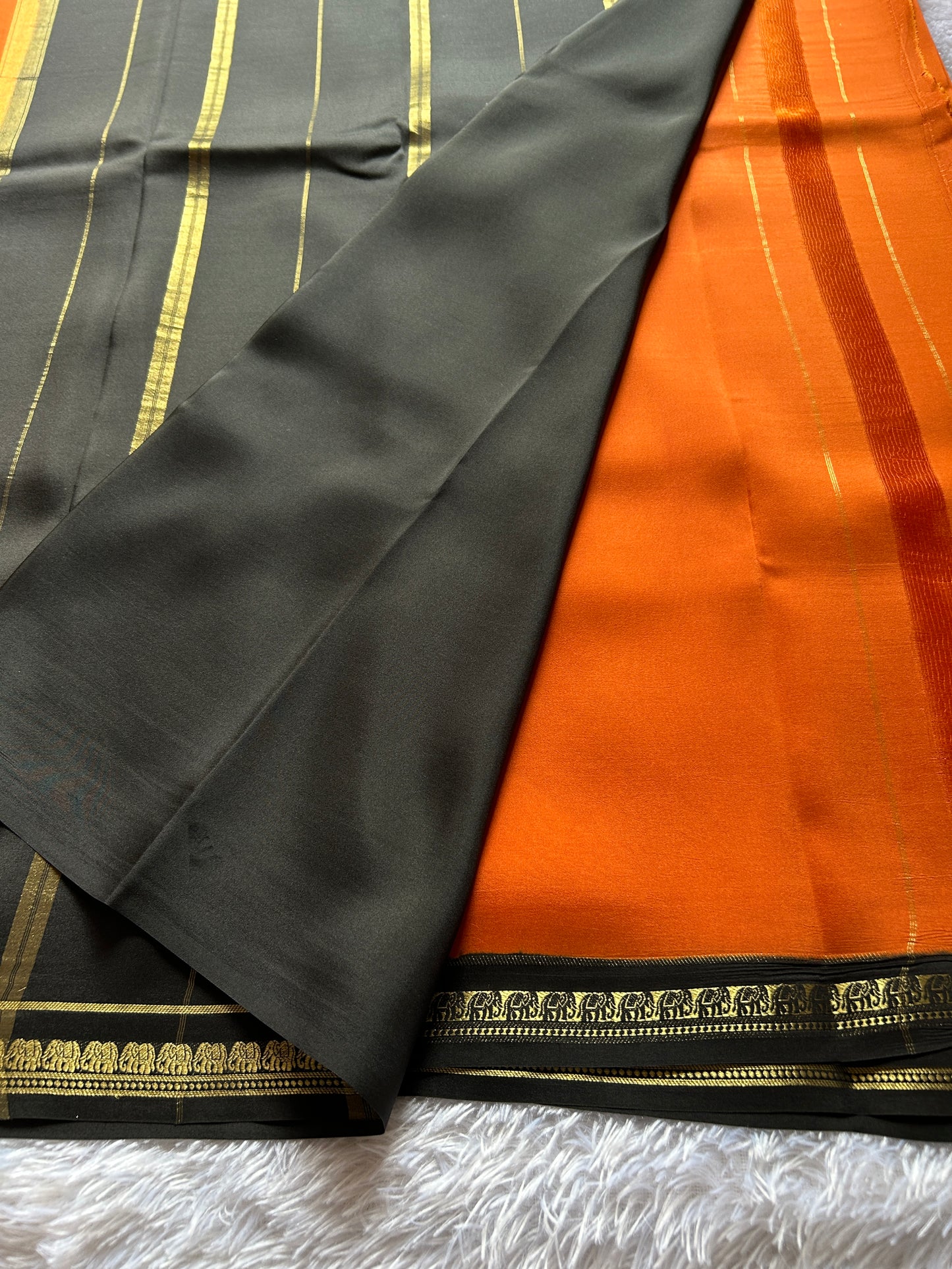 Gowri (2D) : Orange-black