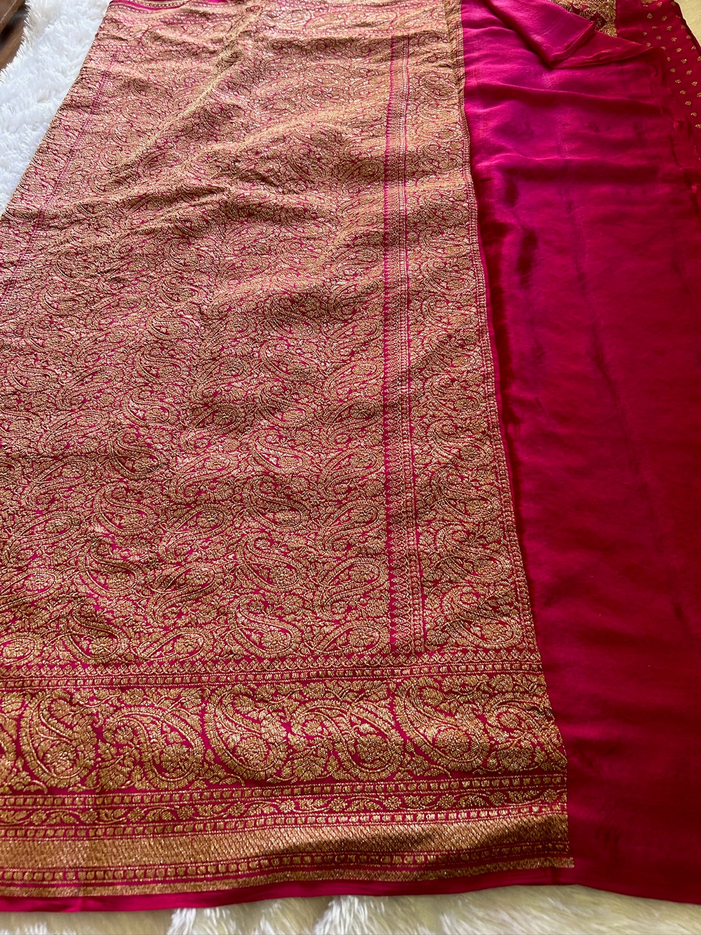 Menaka : solid Pink