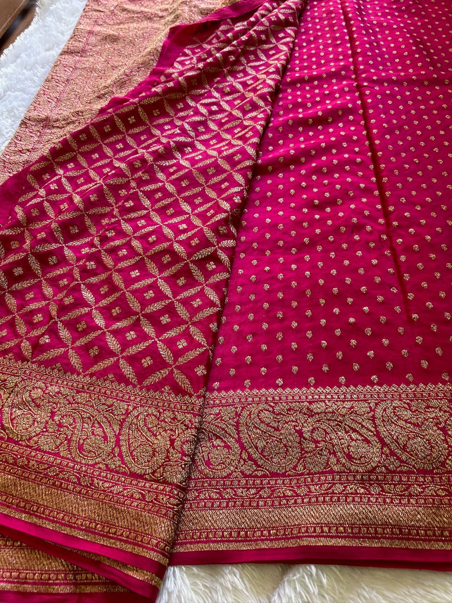 Menaka : solid Pink