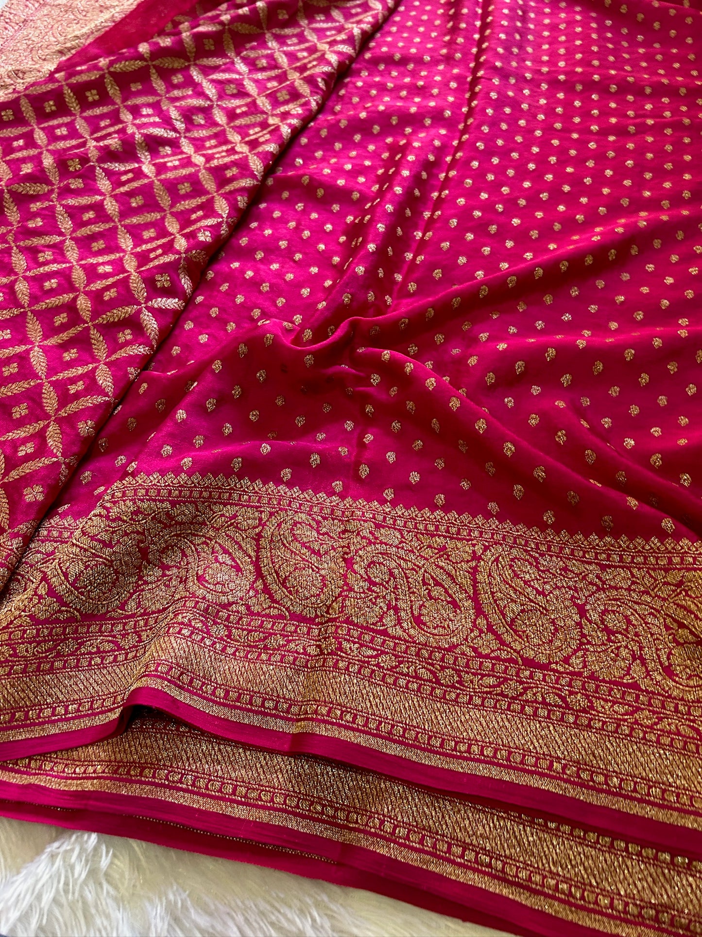 Menaka : solid Pink