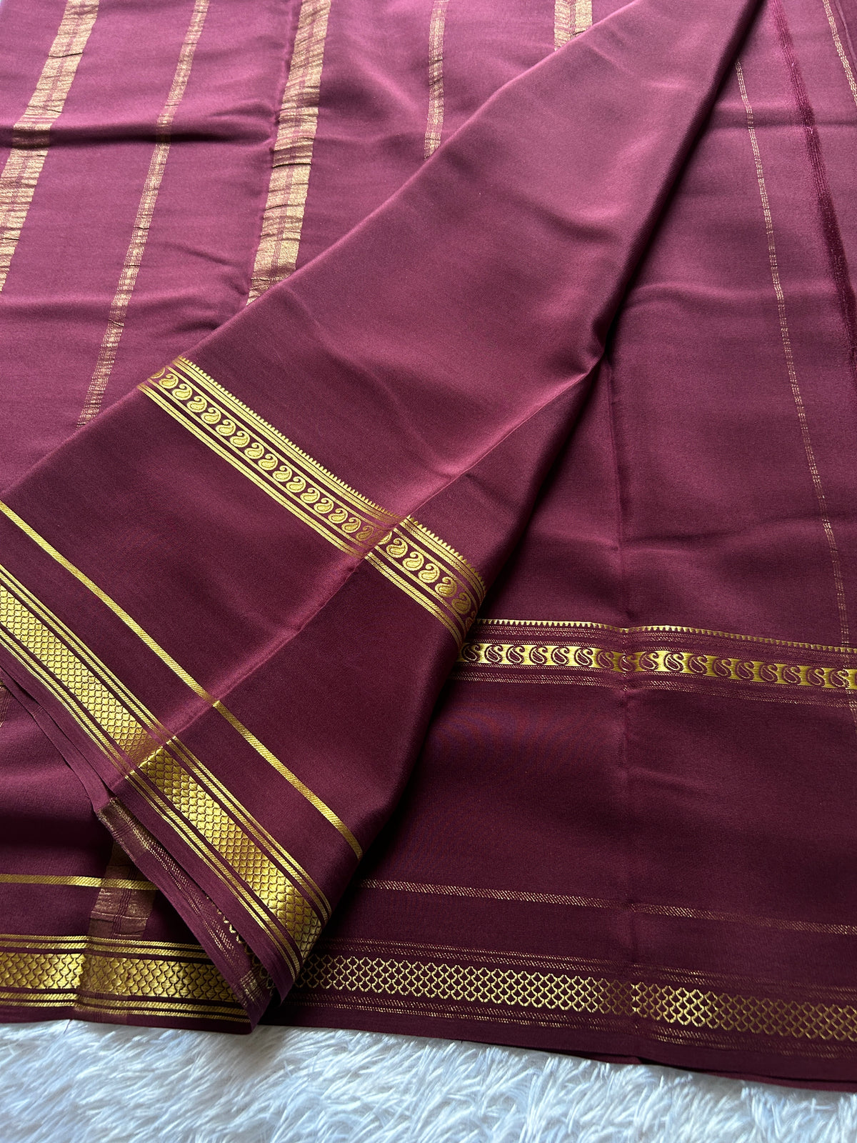 Guna : Solid Plum