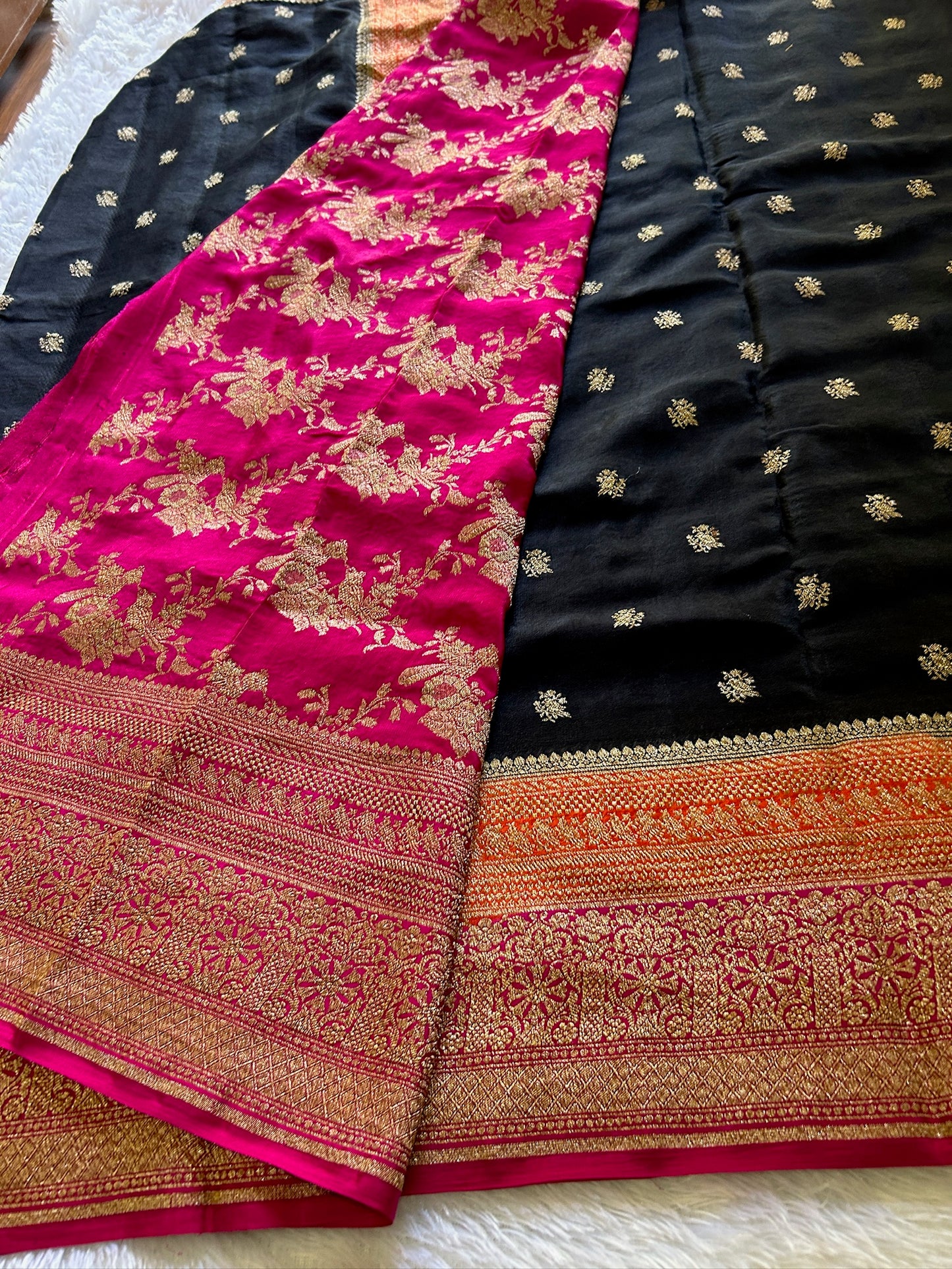 Trishika (3D) : black-orange-pink