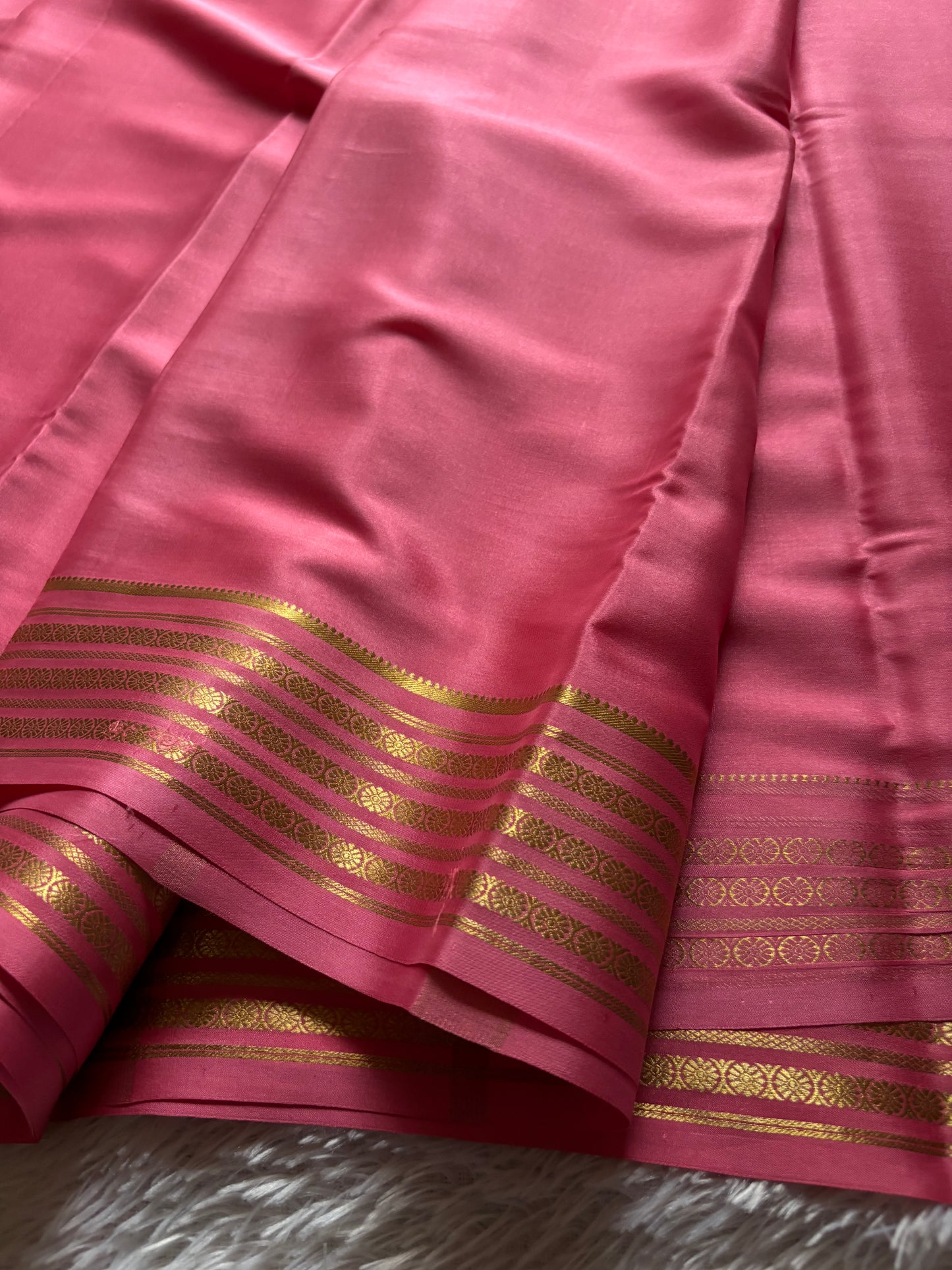 Pushpa : Solid Petal pink
