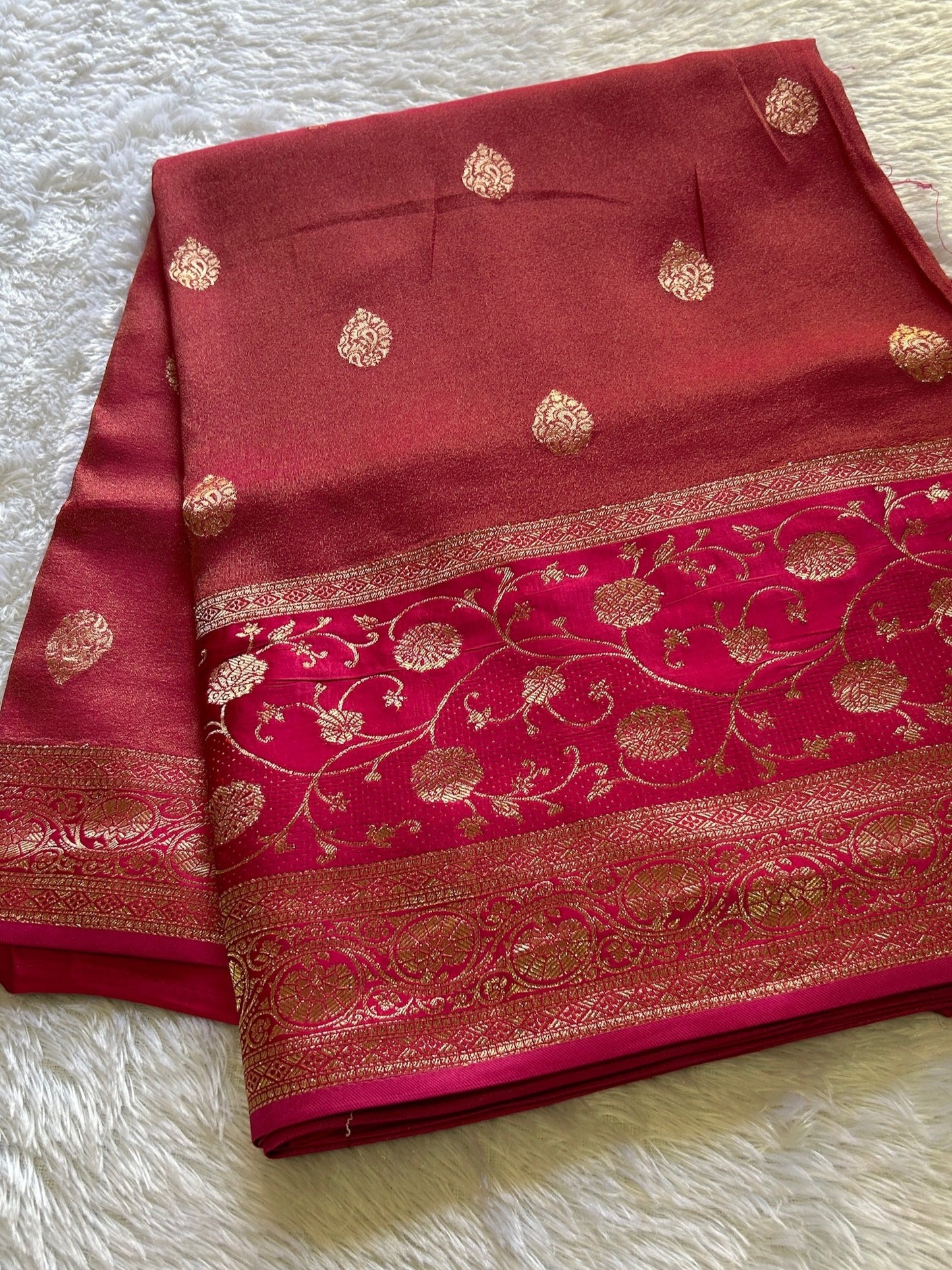 Semi raw mango: Brick red-red