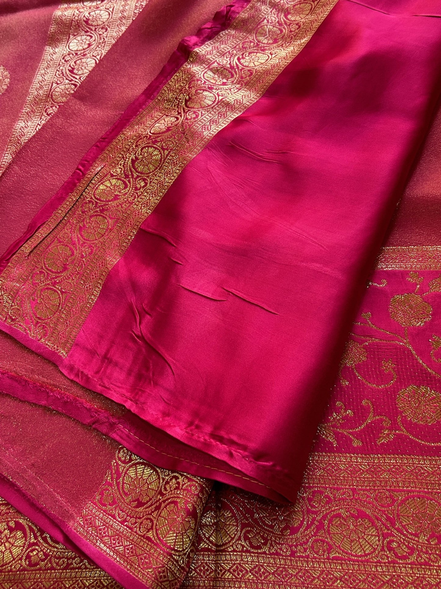 Semi raw mango: Brick red-red