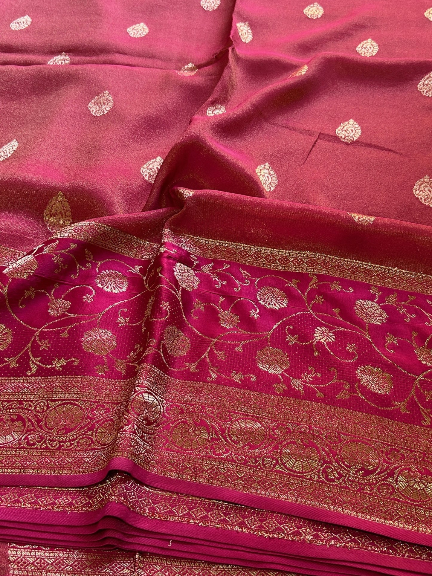 Semi raw mango: Brick red-red