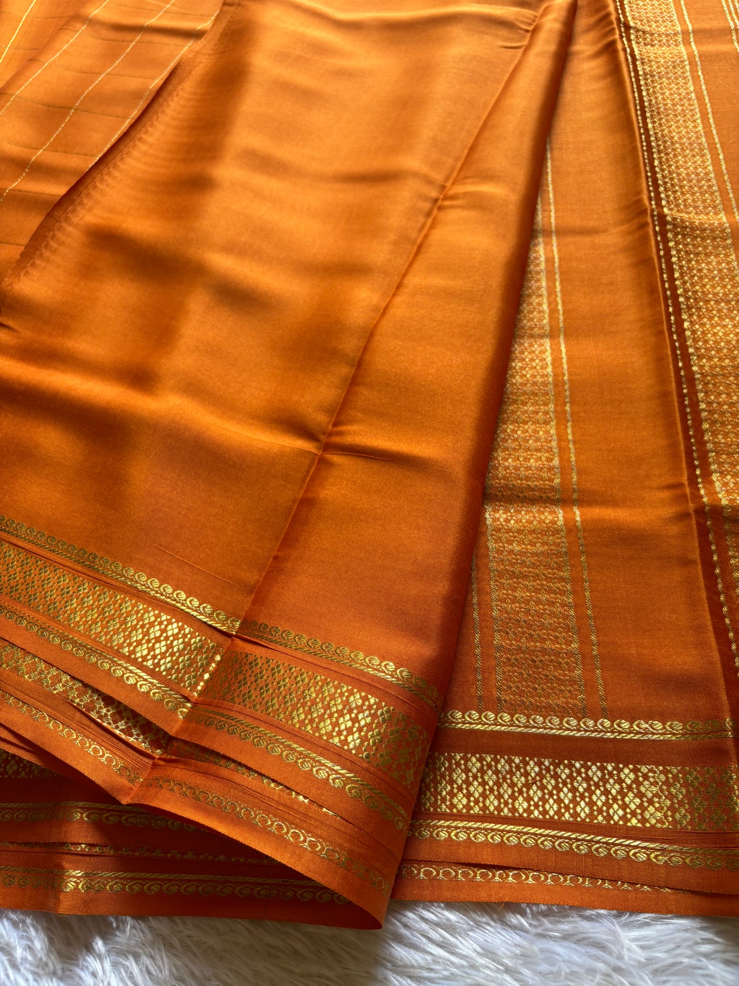 Madhavi : Solid orange