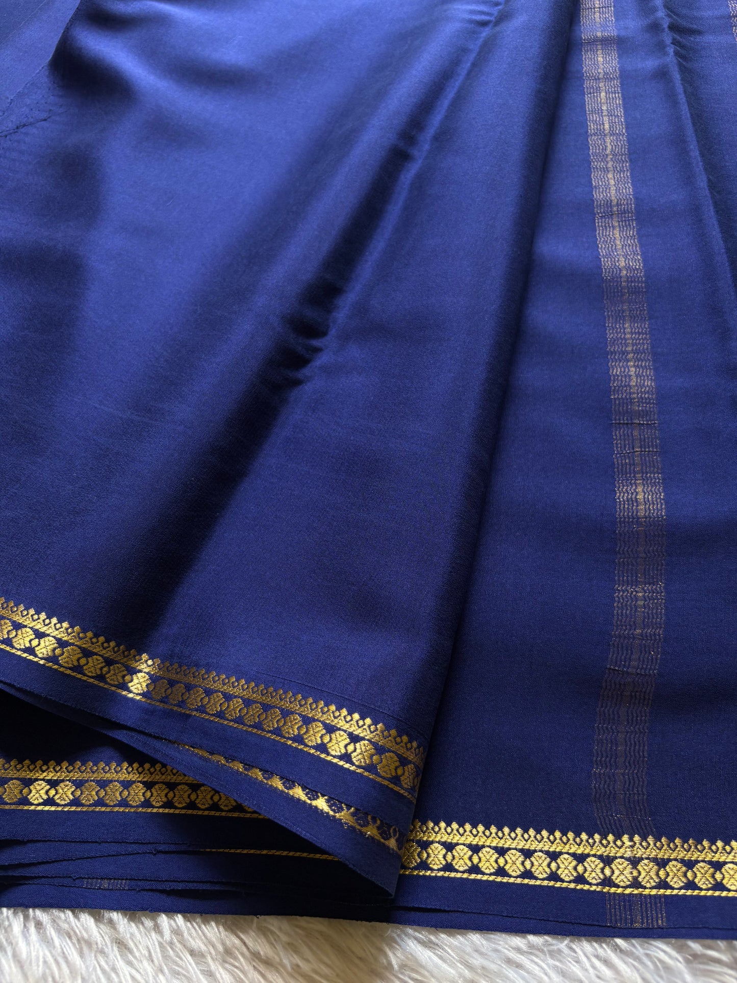 Ratna : Solid Navy blue