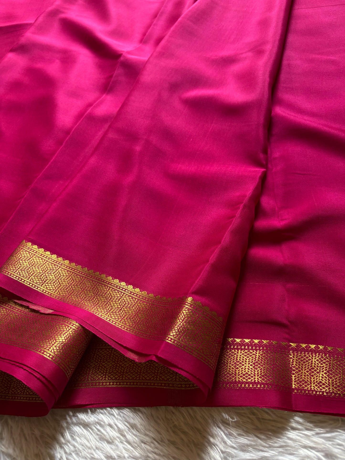 Ankitha : Solid Pink