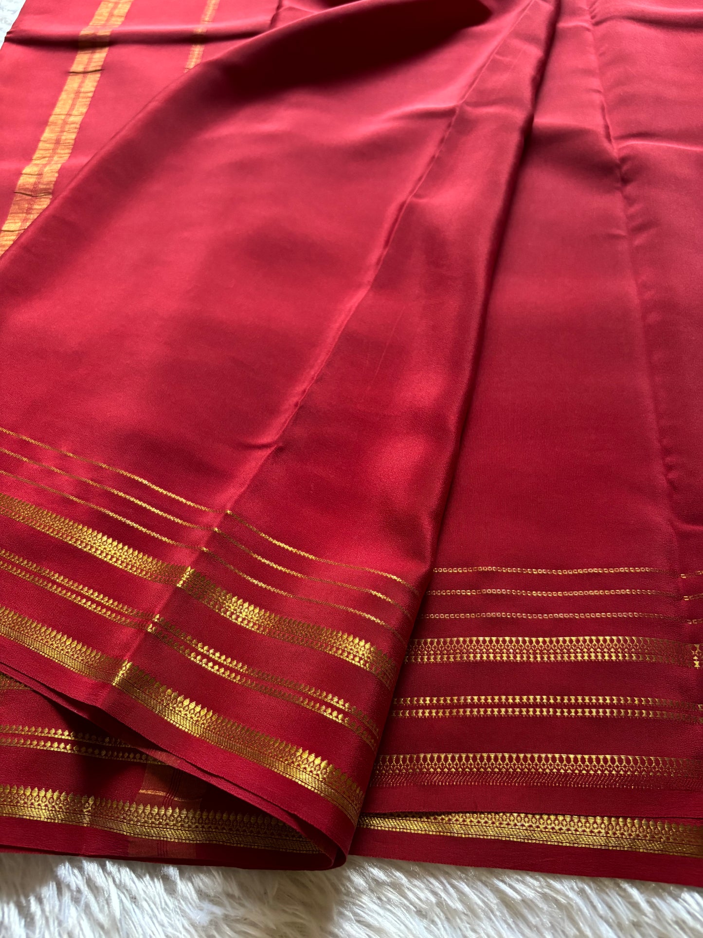 Tanuja : Solid Maroon