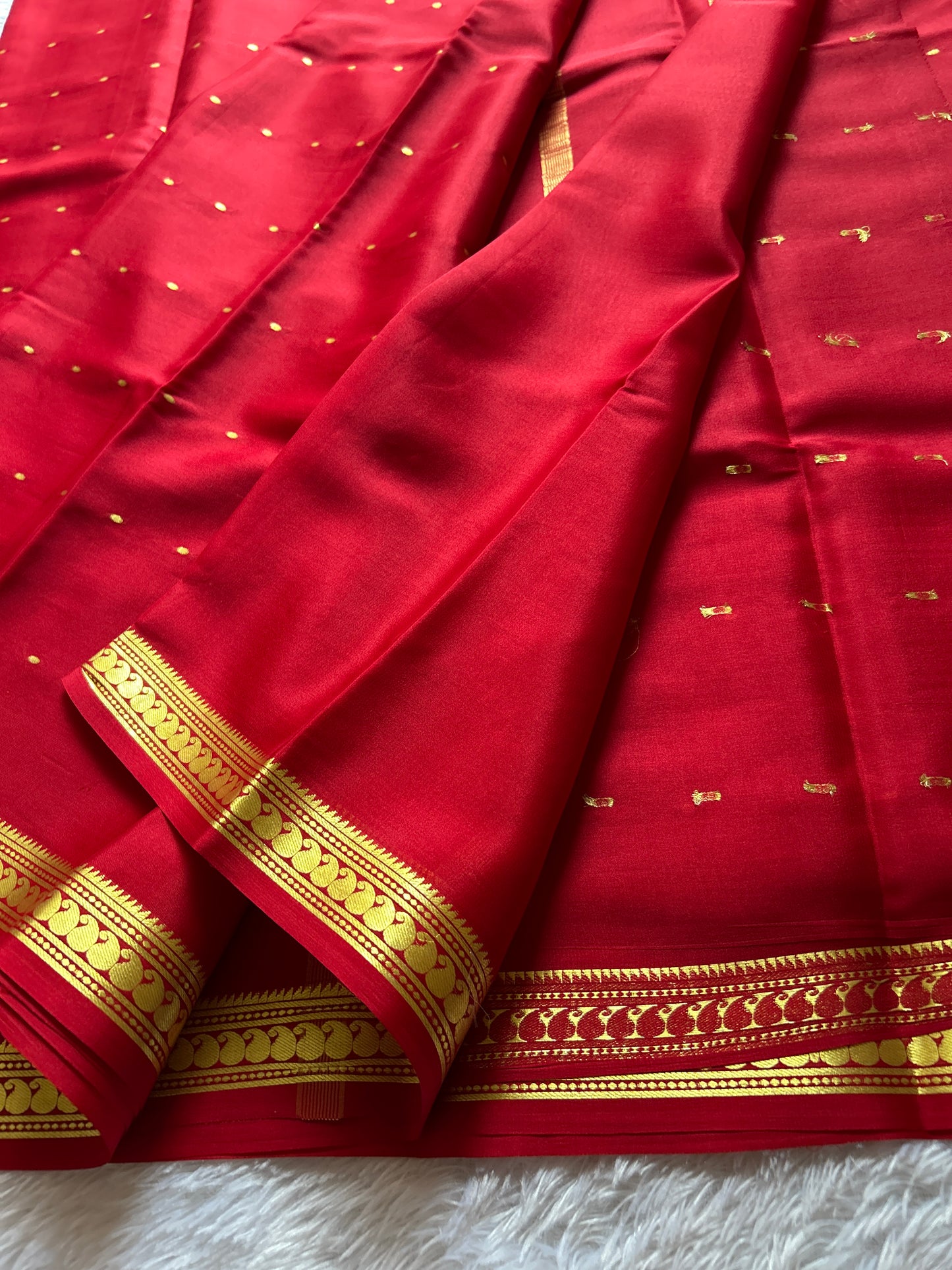 Keerthi : Solid Red