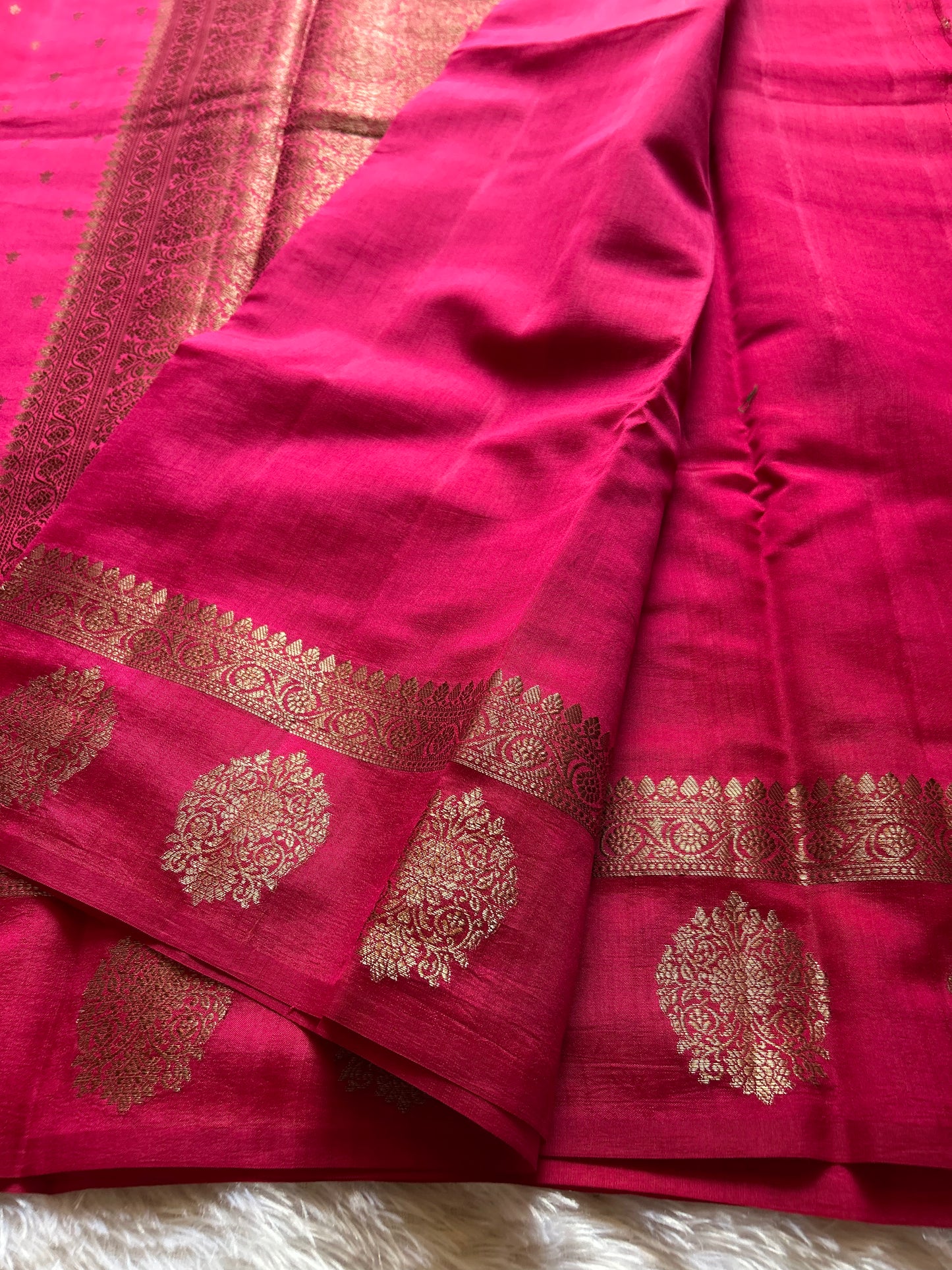 Banarasi Chiniya : Solid pink
