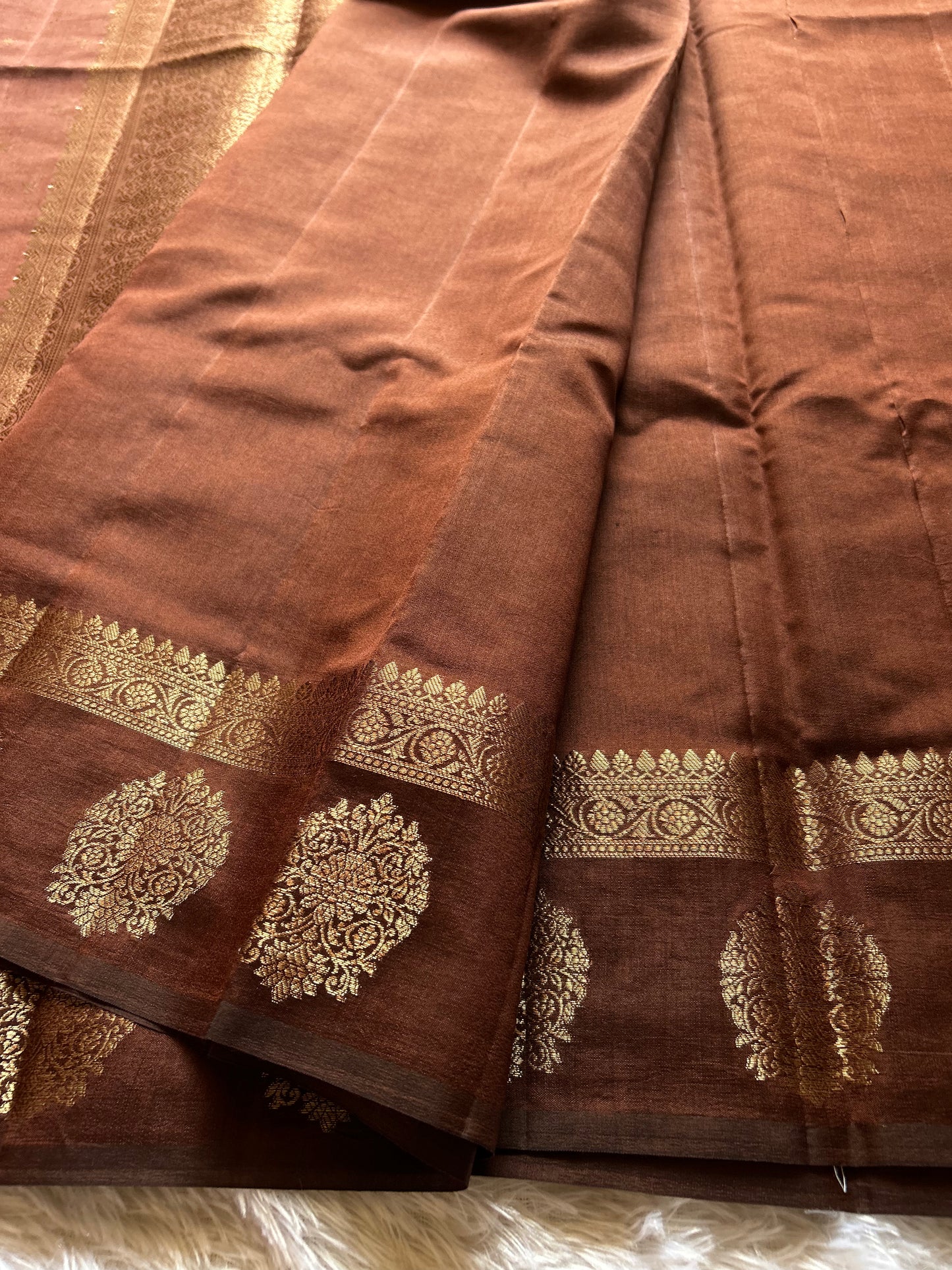 Banarasi Chiniya : Solid Deep brown