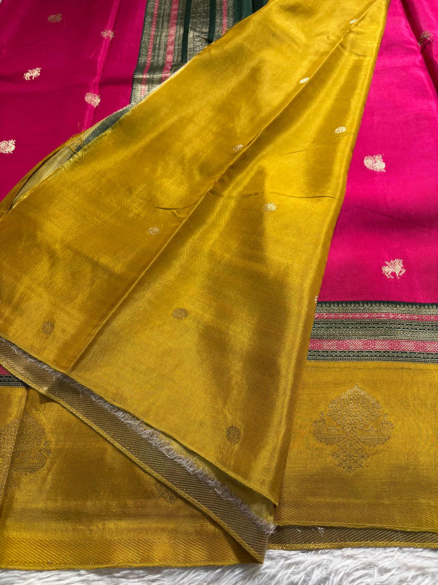 NAL206 (3D) : Rani pink-green-mustard yellow