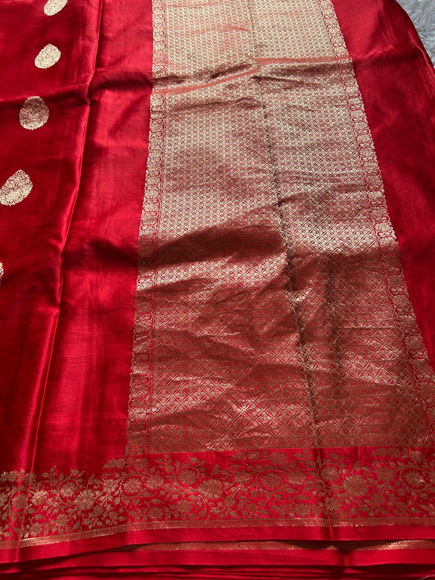 Madhubala : Solid Red