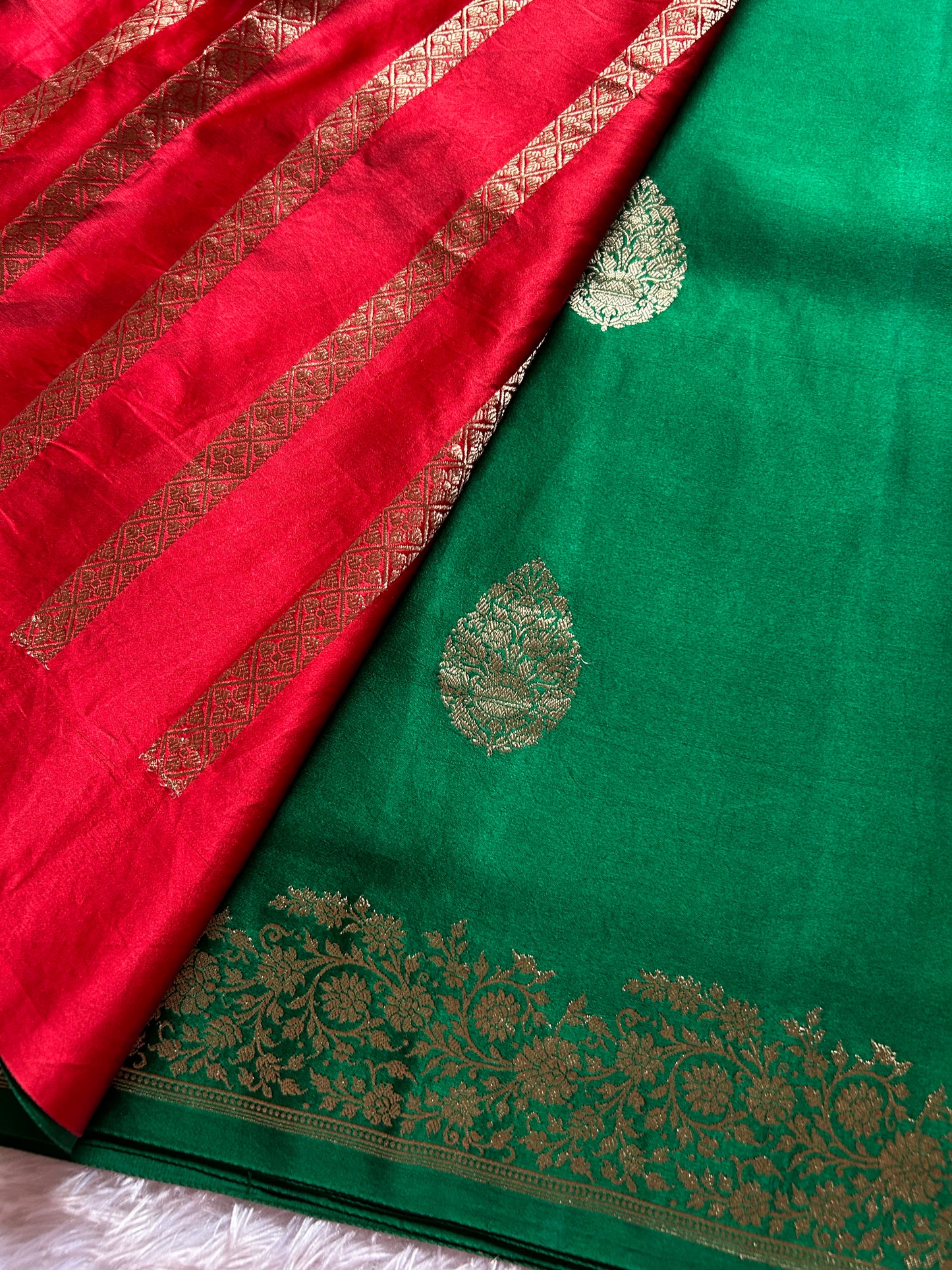 Madhubala : Solid Bottle green