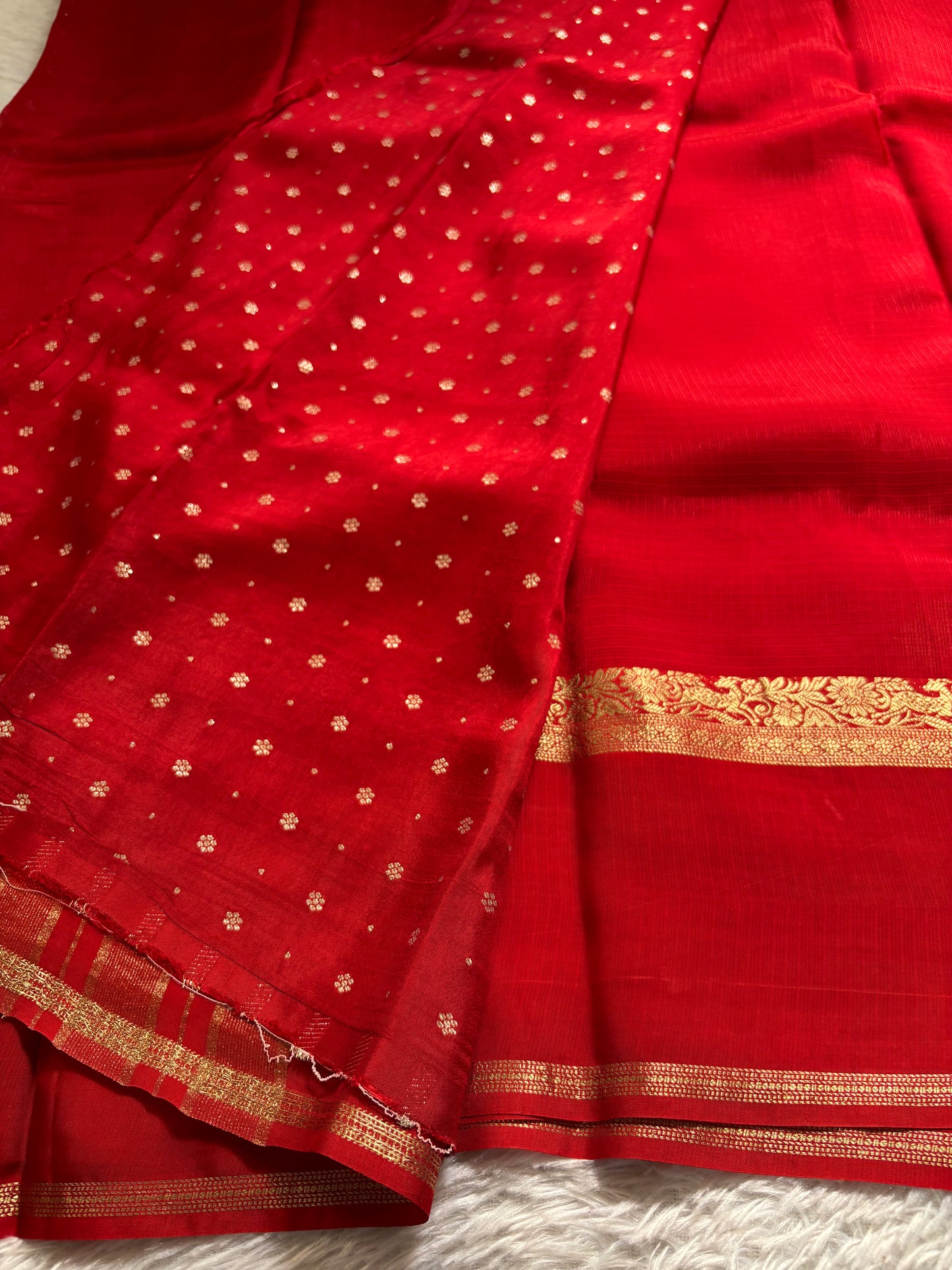 NAL208 : Solid Red