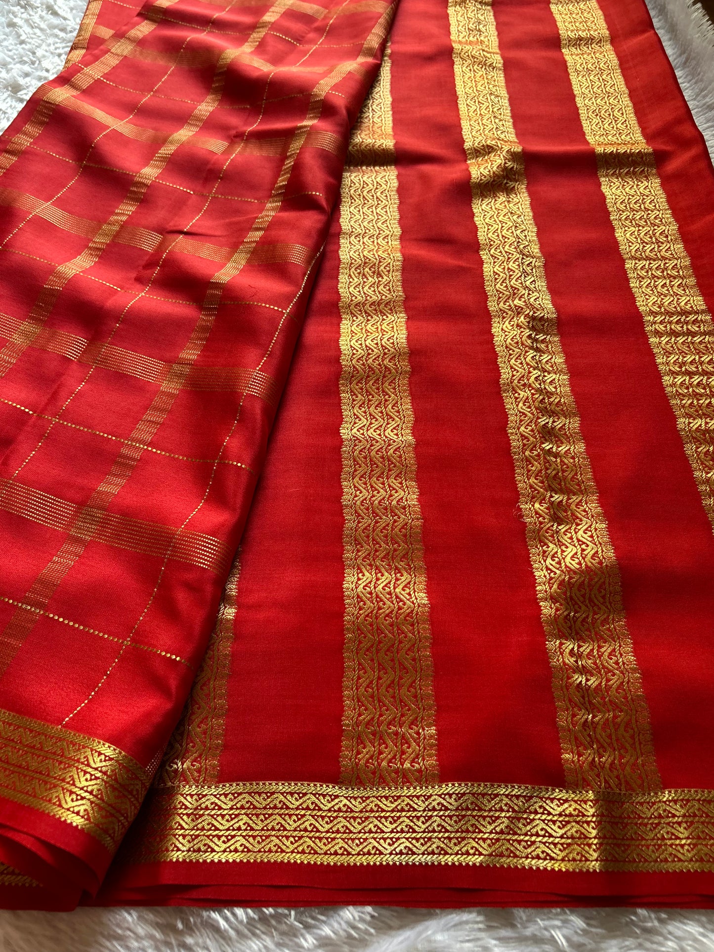 Suvarna : Solid Red