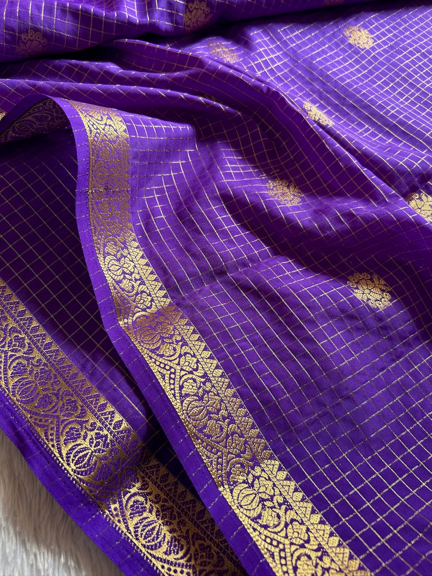 Semi Crepe : Solid Violet