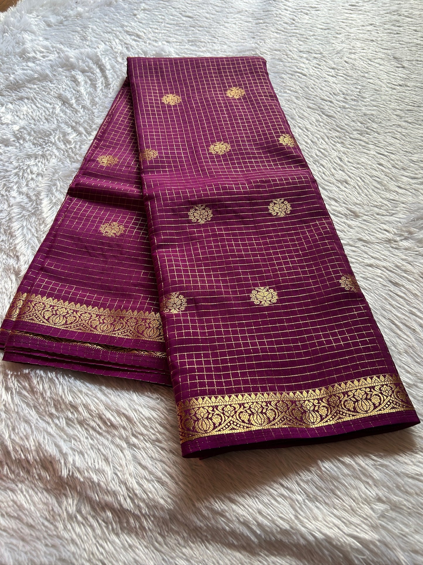 Semi Crepe : Solid magenta