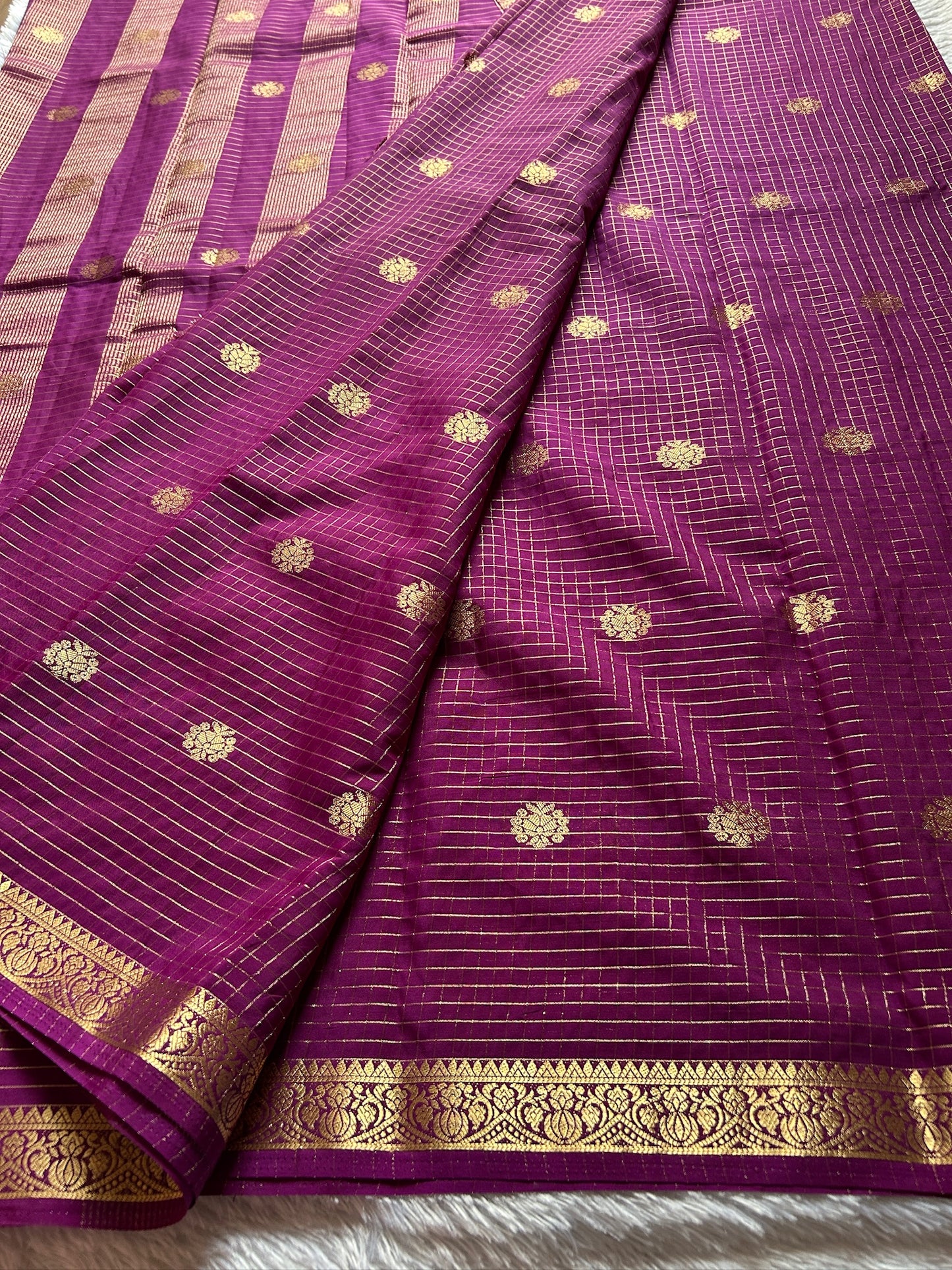 Semi Crepe : Solid magenta