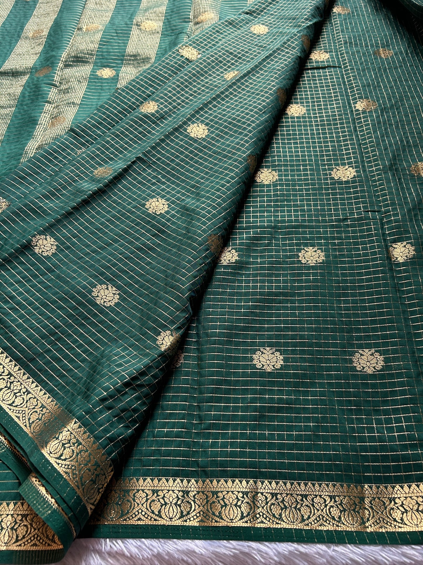 Semi Crepe : Solid Bottle green