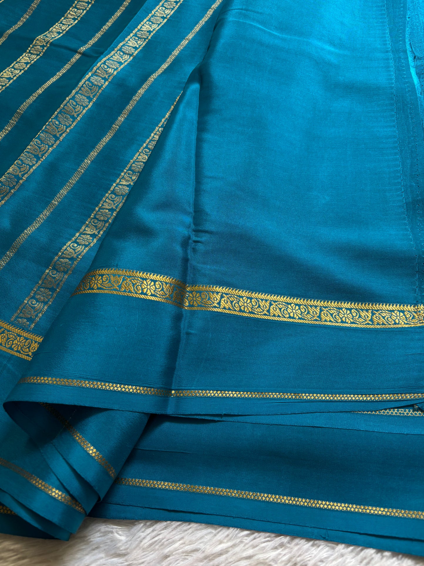 Avani : Solid Dark ananda blue