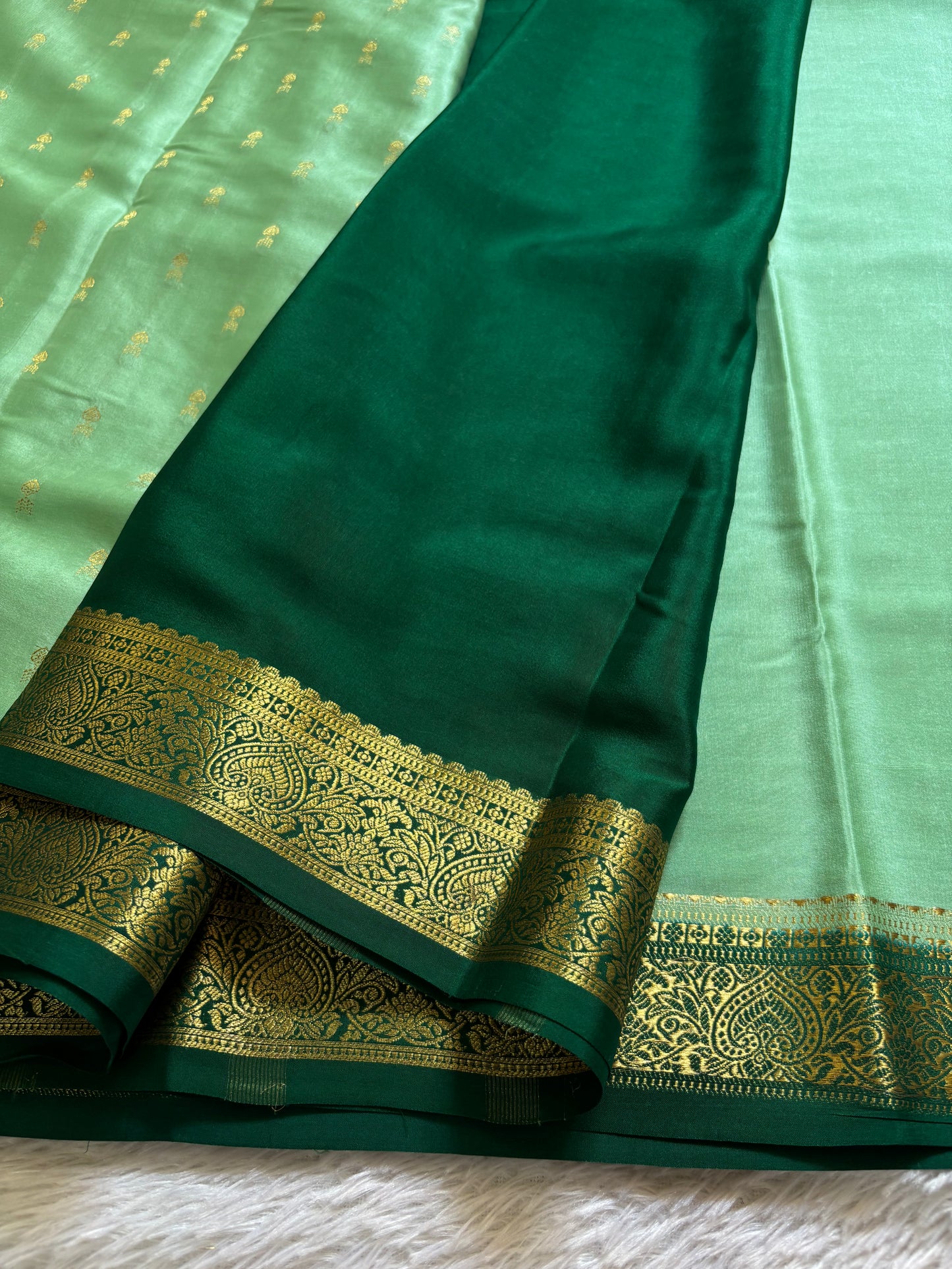 Soumya (2D) : Mint green-bottle green