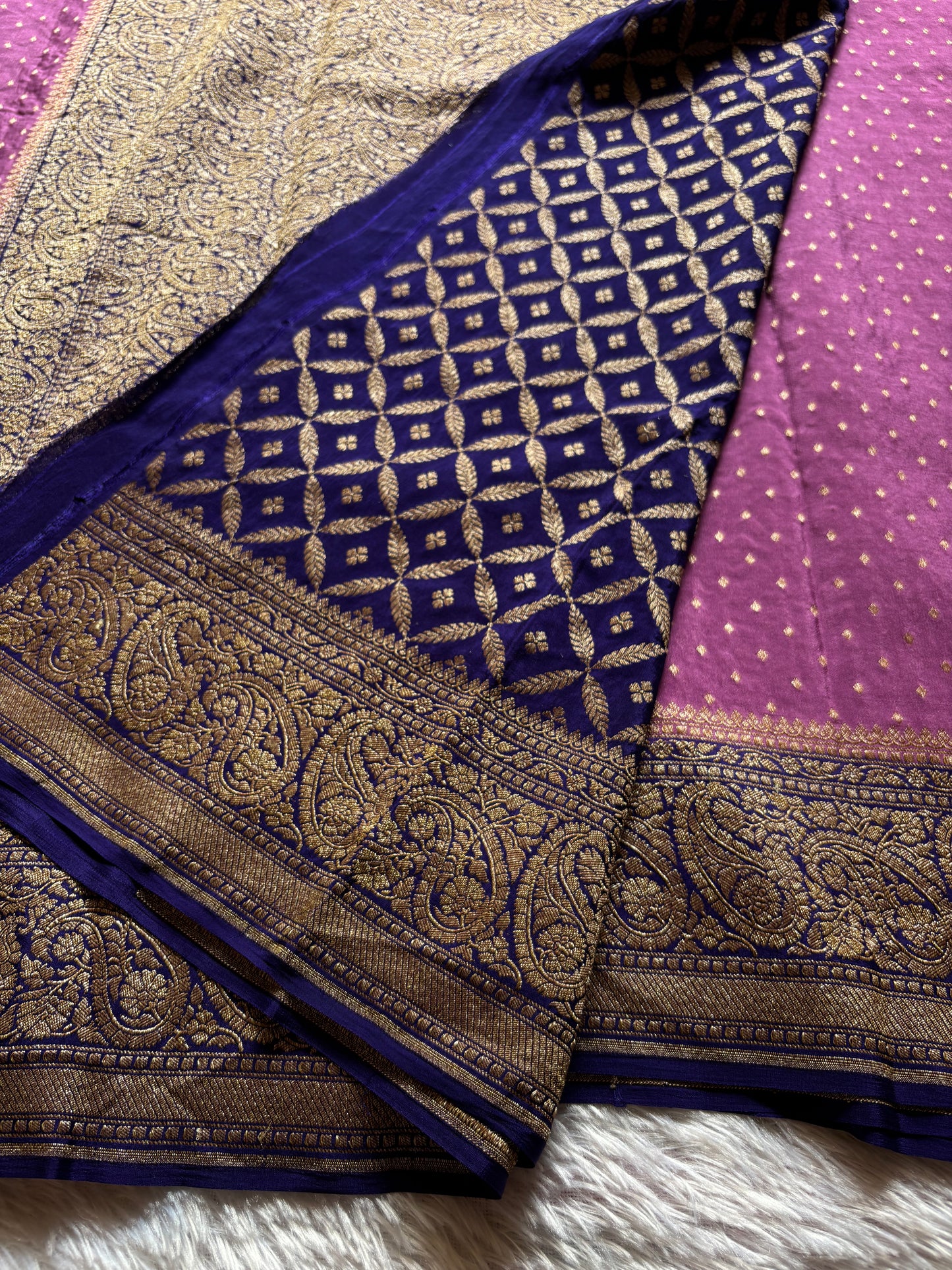 Menaka (2D) : Dusty magenta-dark blue