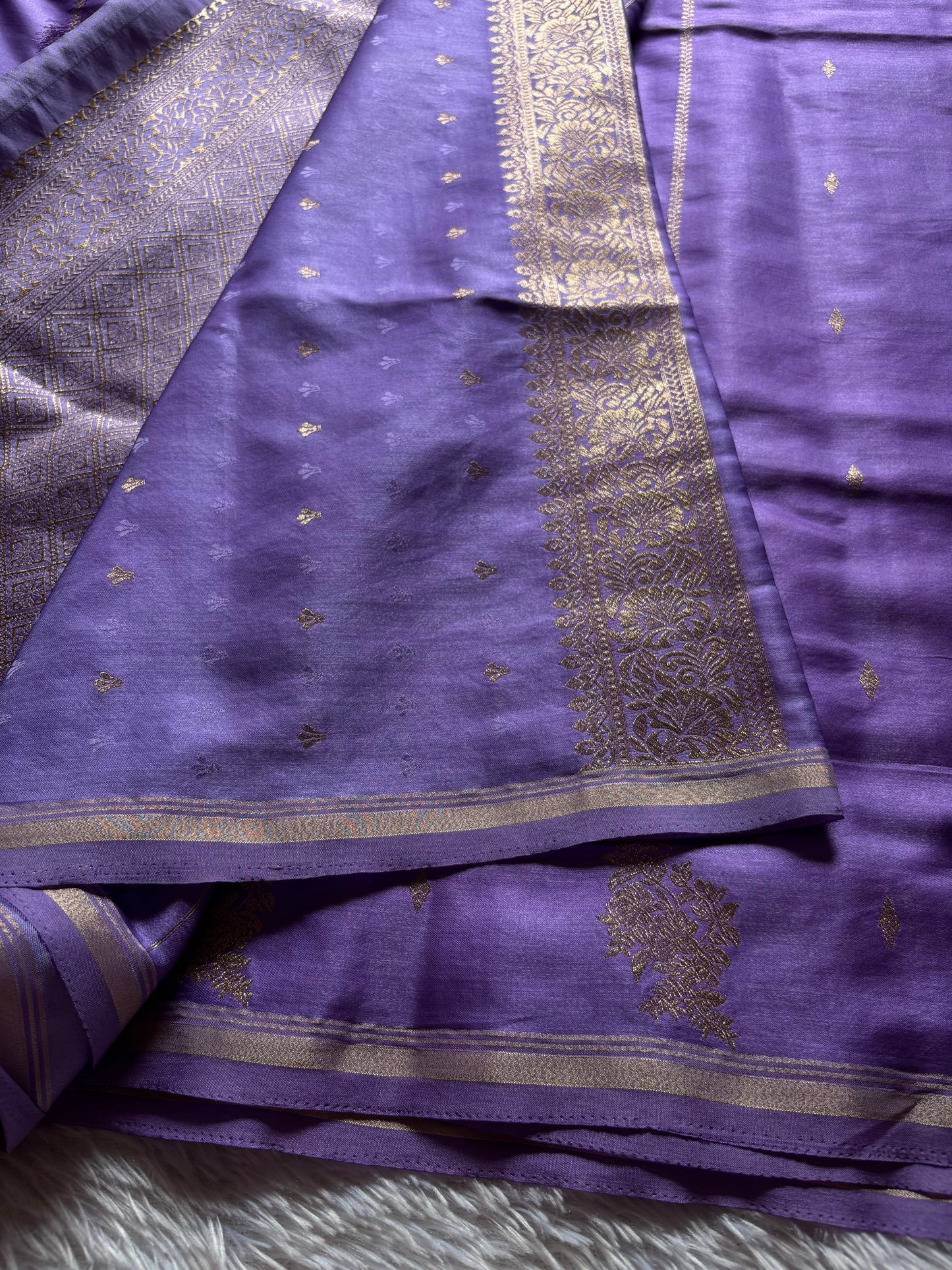 SS114 : Solid Lavender