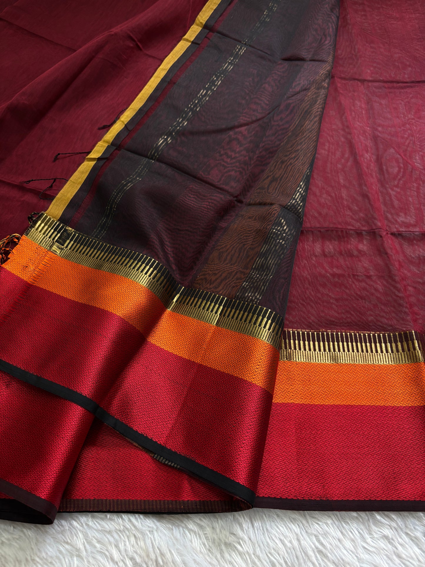 MCS101 (3D) : Maroon-orange-red