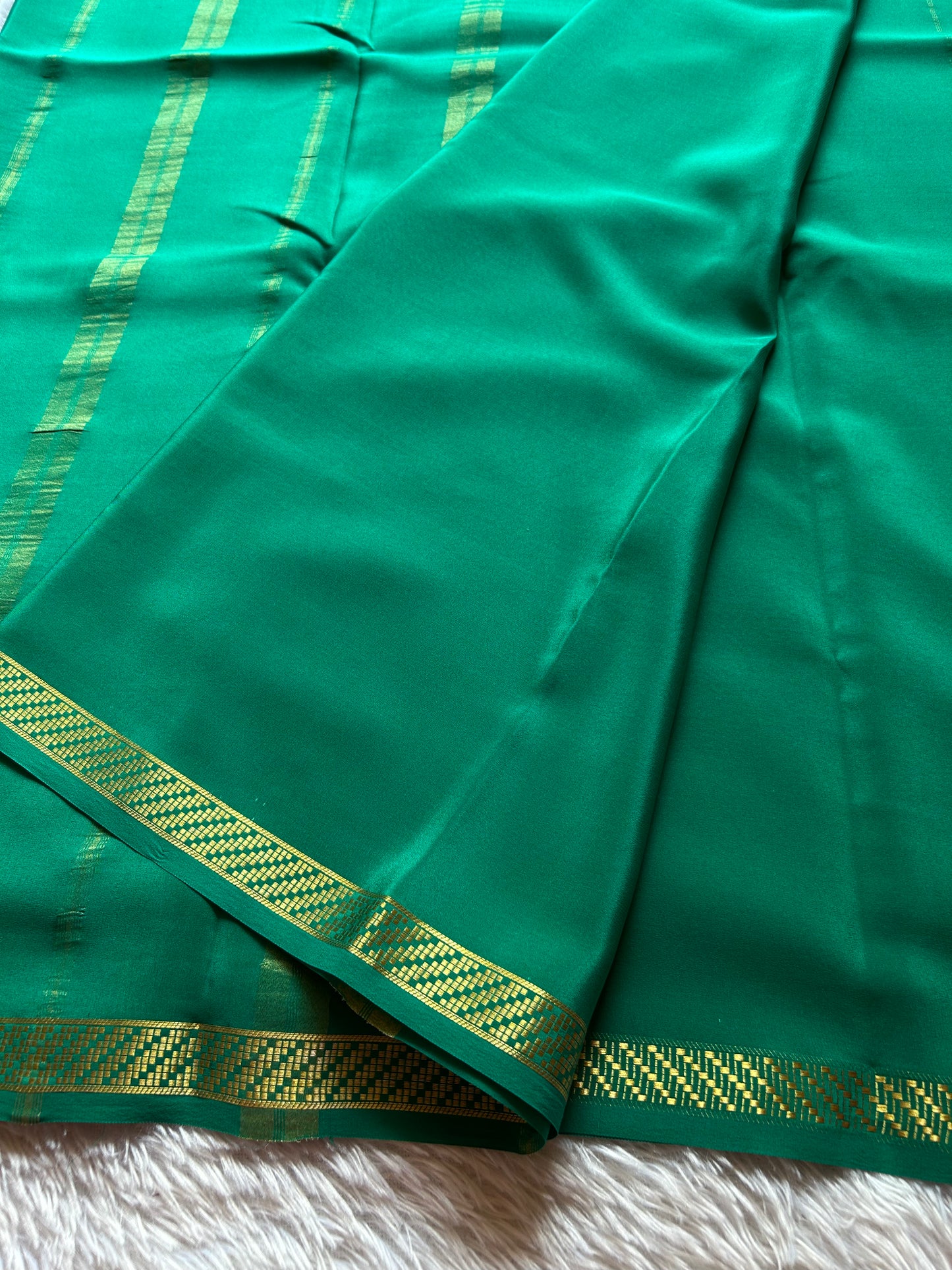 Brunda : Solid Rama green