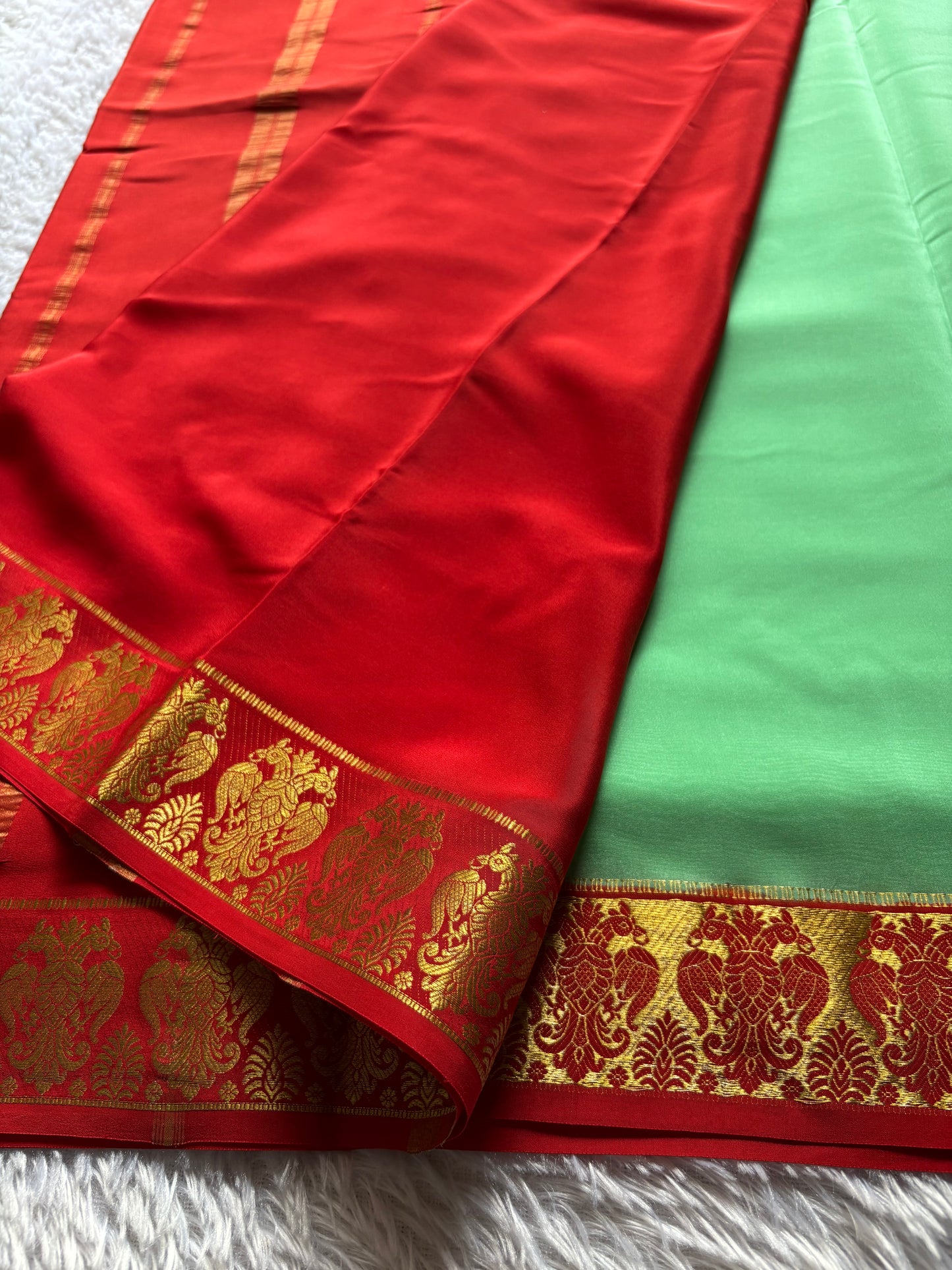 Veera (2D) : Mint green-red