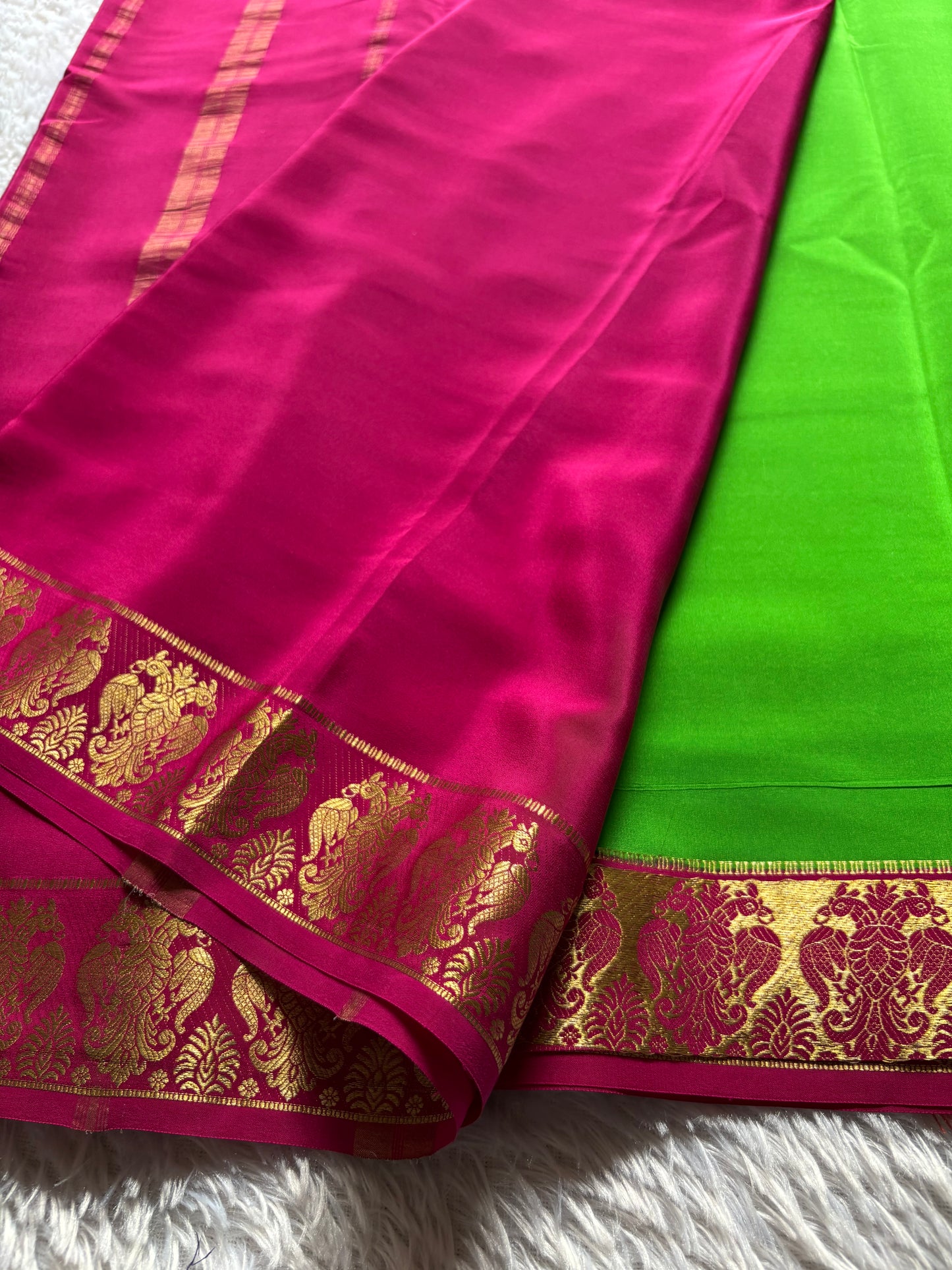Veera (2D) : Parrot green-rani pink