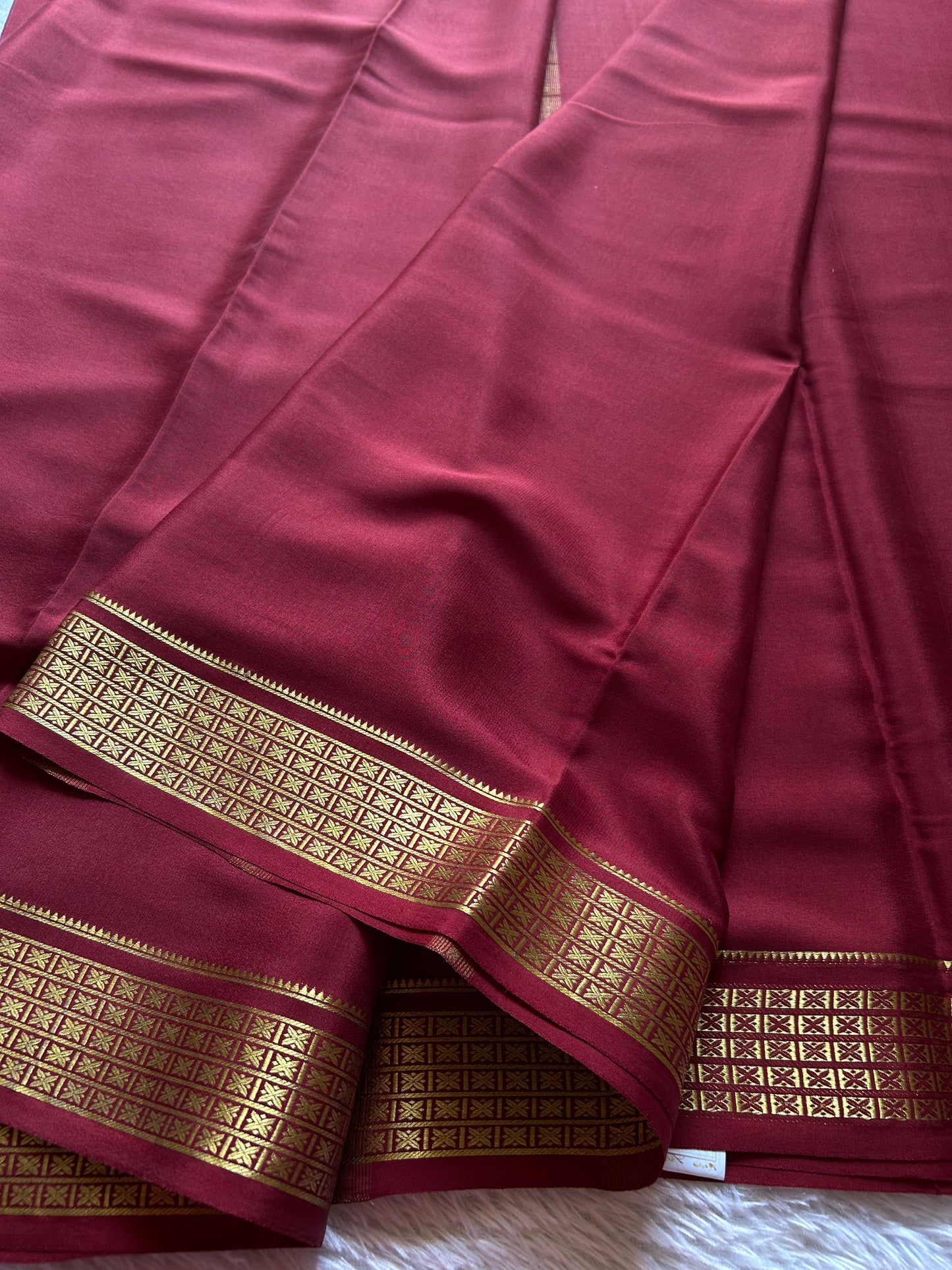 Charvi : Solid Maroon