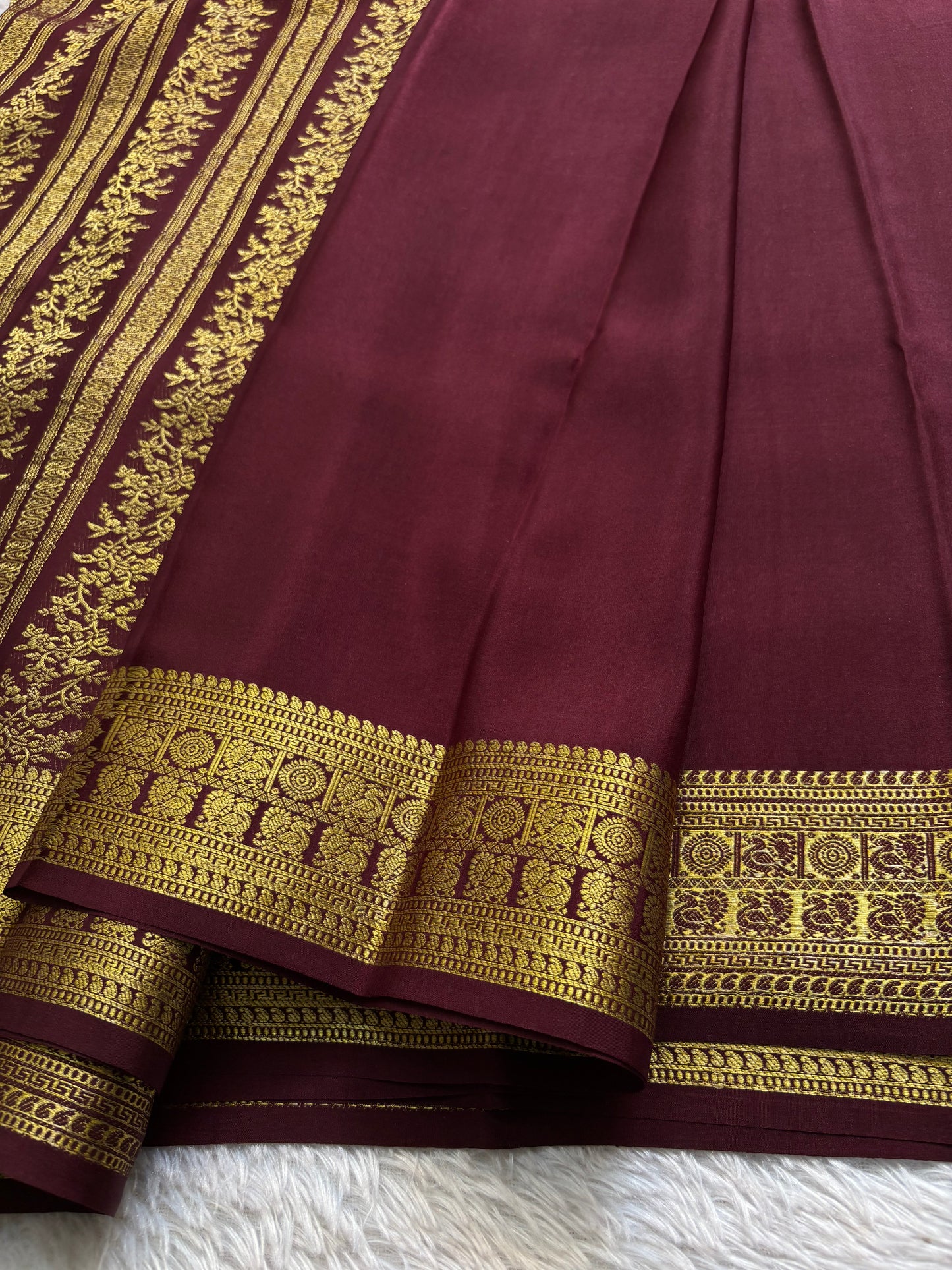 Vydurya : Solid Chocolate brown