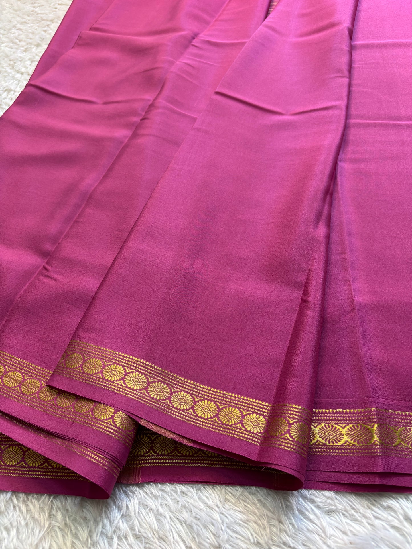 Chandrika : Solid Magenta pink