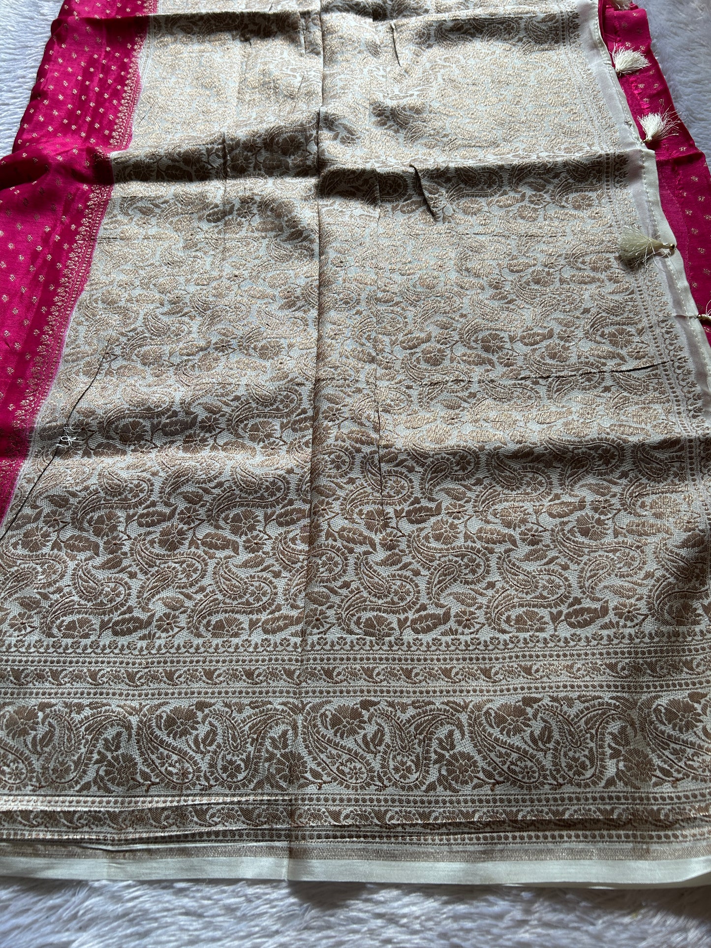 Soft Crepe Banarasi (2D) : Pink-off white