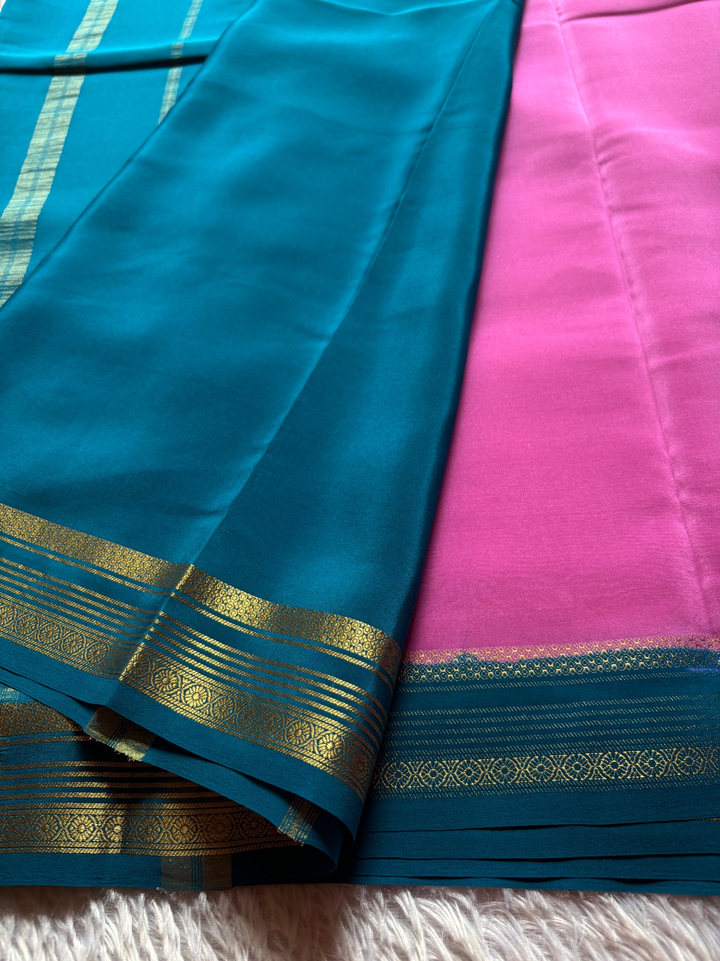 Bhoomi (2D) : Rose pink-teal blue