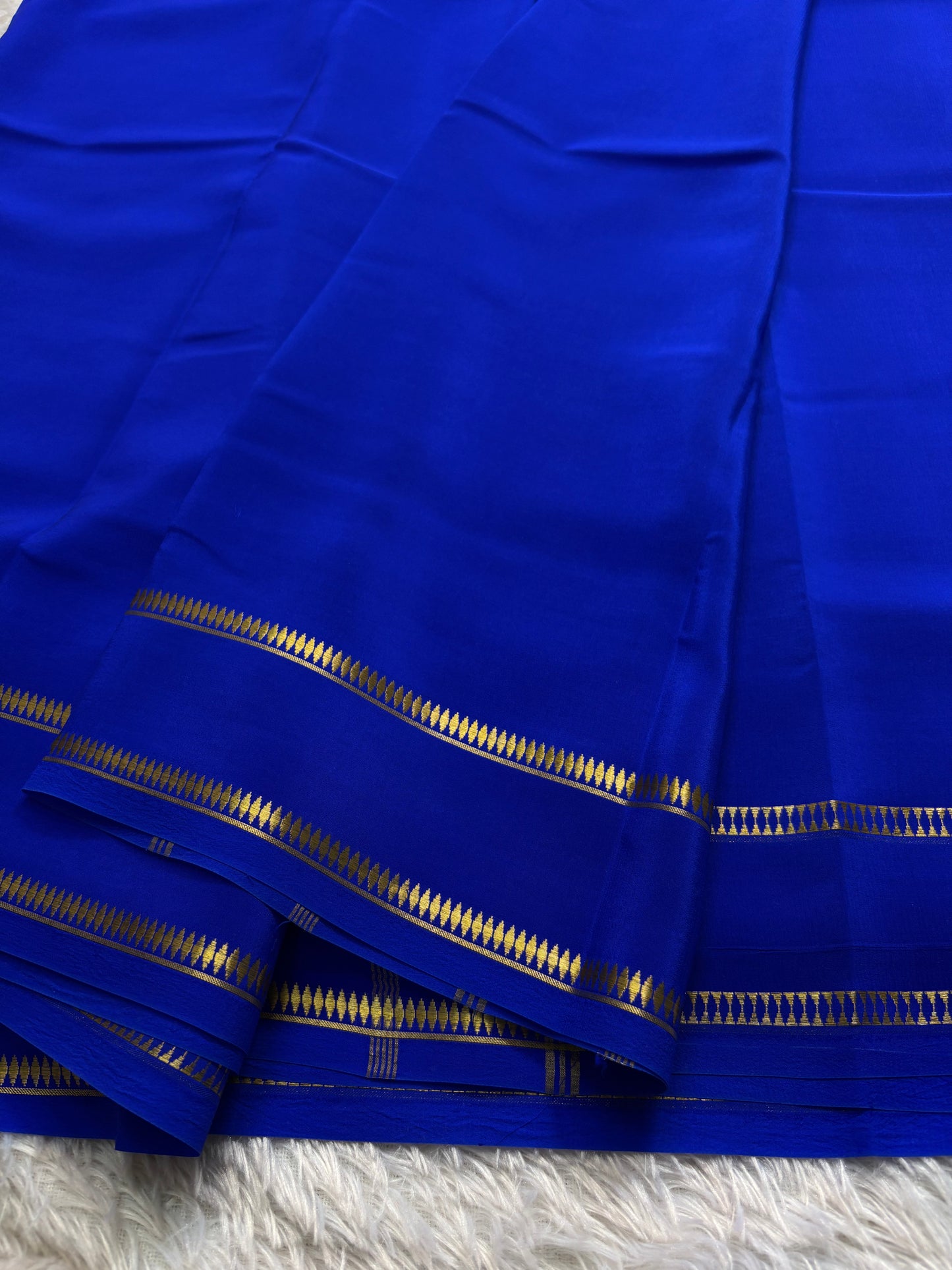 Parvathi : Solid Royal blue