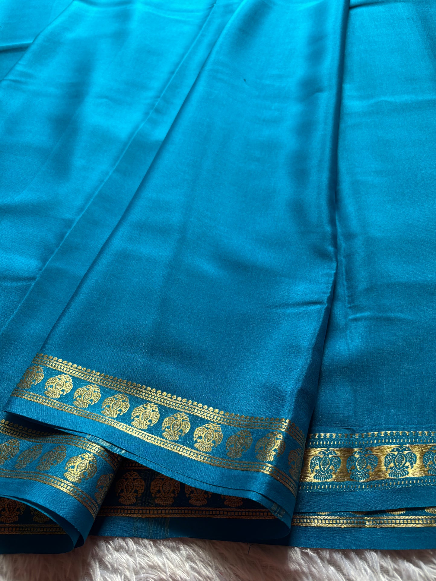 Brunda : Solid Ananda blue