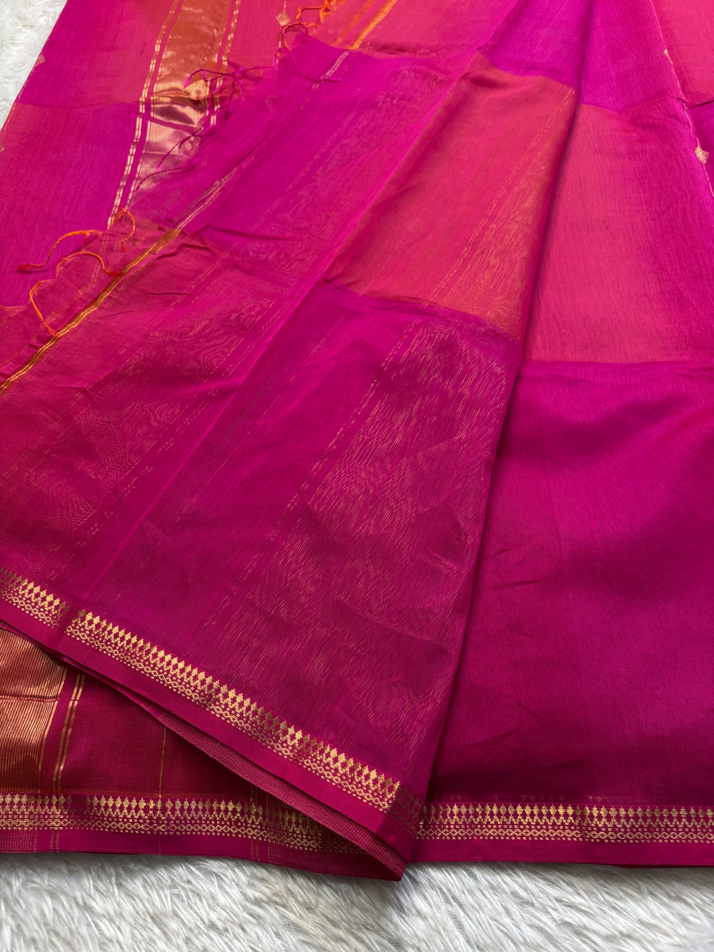 MCS102 : Solid Rani pink