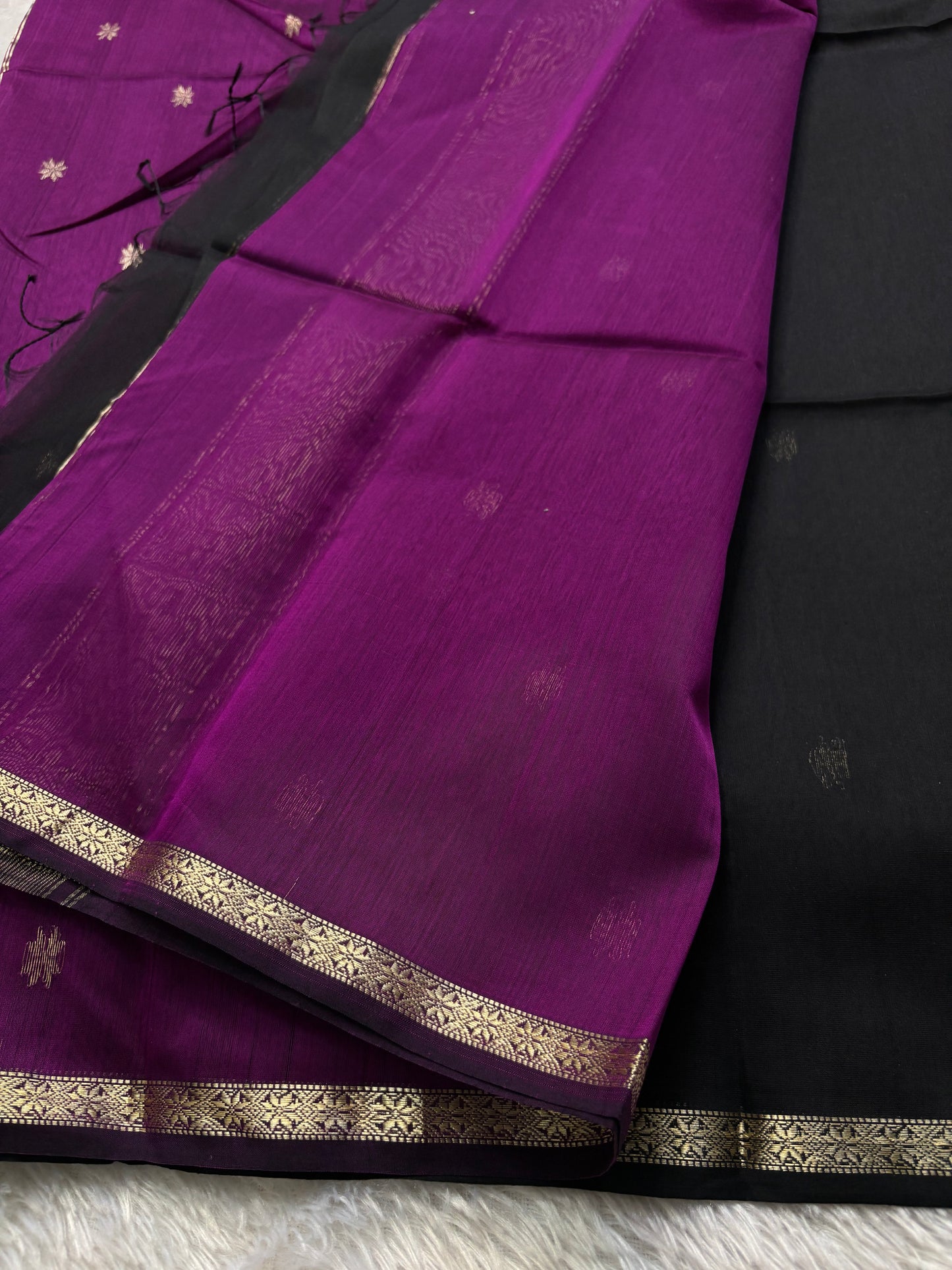 MCS103 (2D) : Black-dark magenta